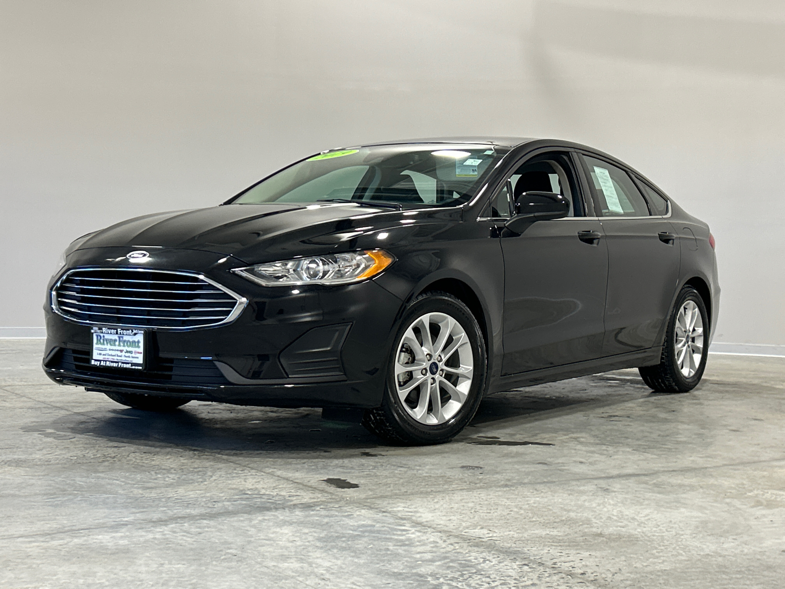 2019 Ford Fusion SE 1