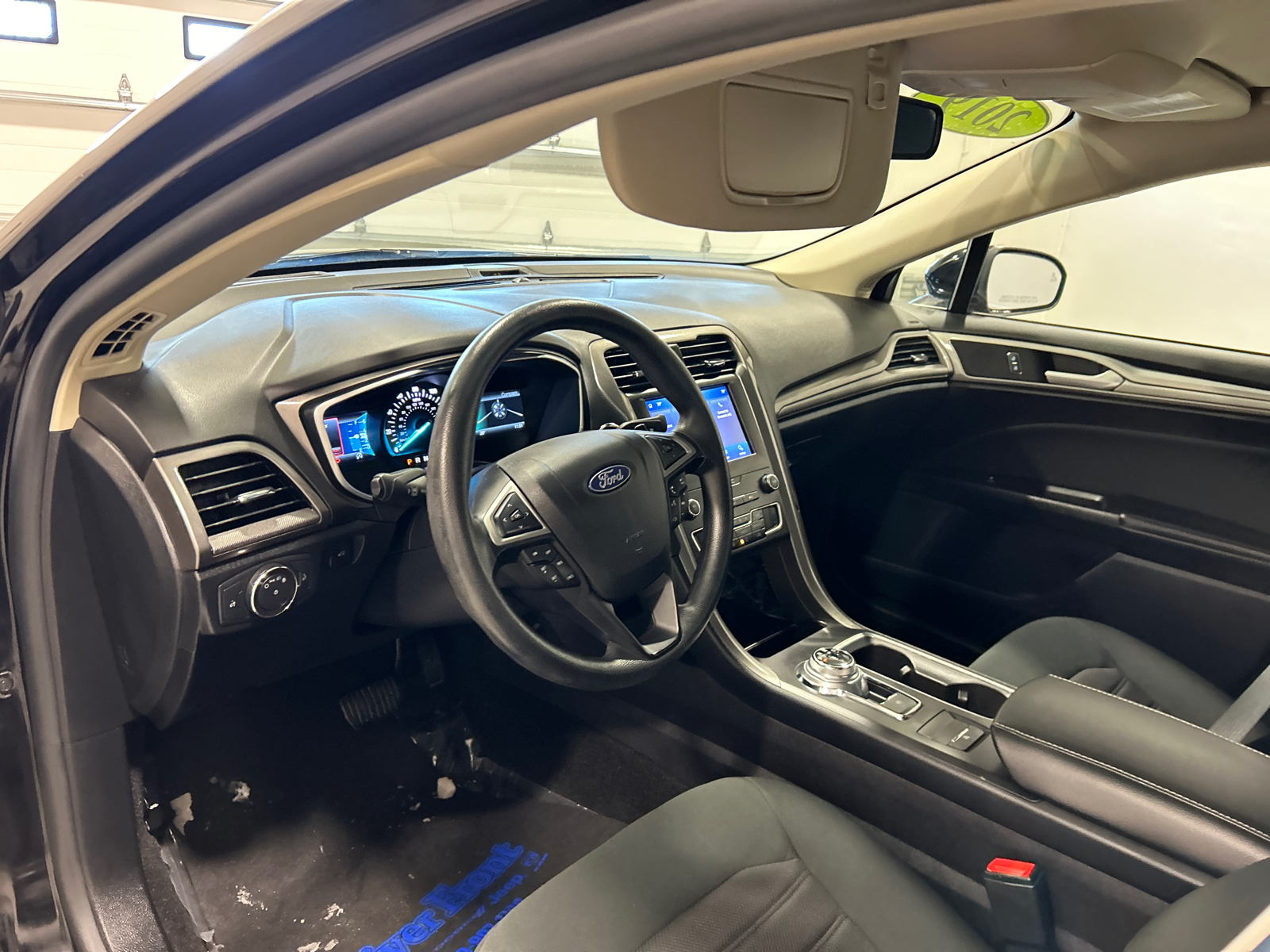 2019 Ford Fusion SE 18