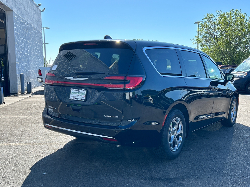 2024 Chrysler Pacifica Limited 7