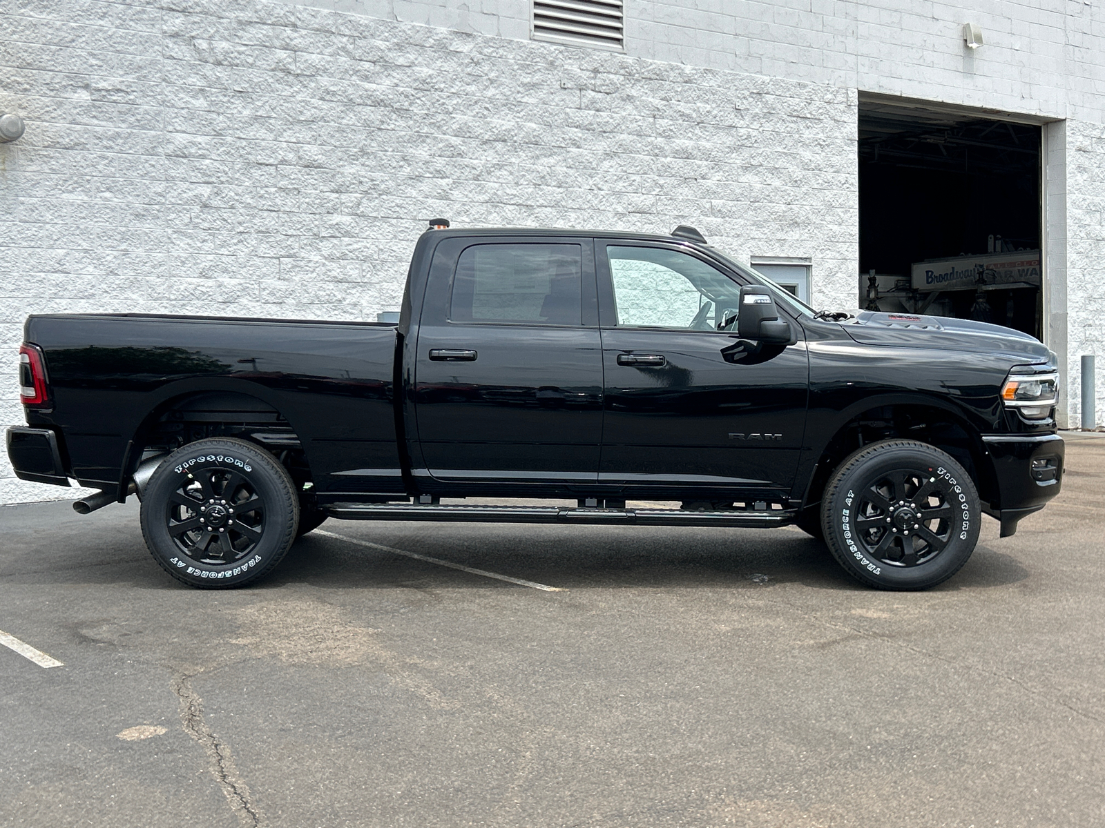 2024 Ram 2500 Laramie 9