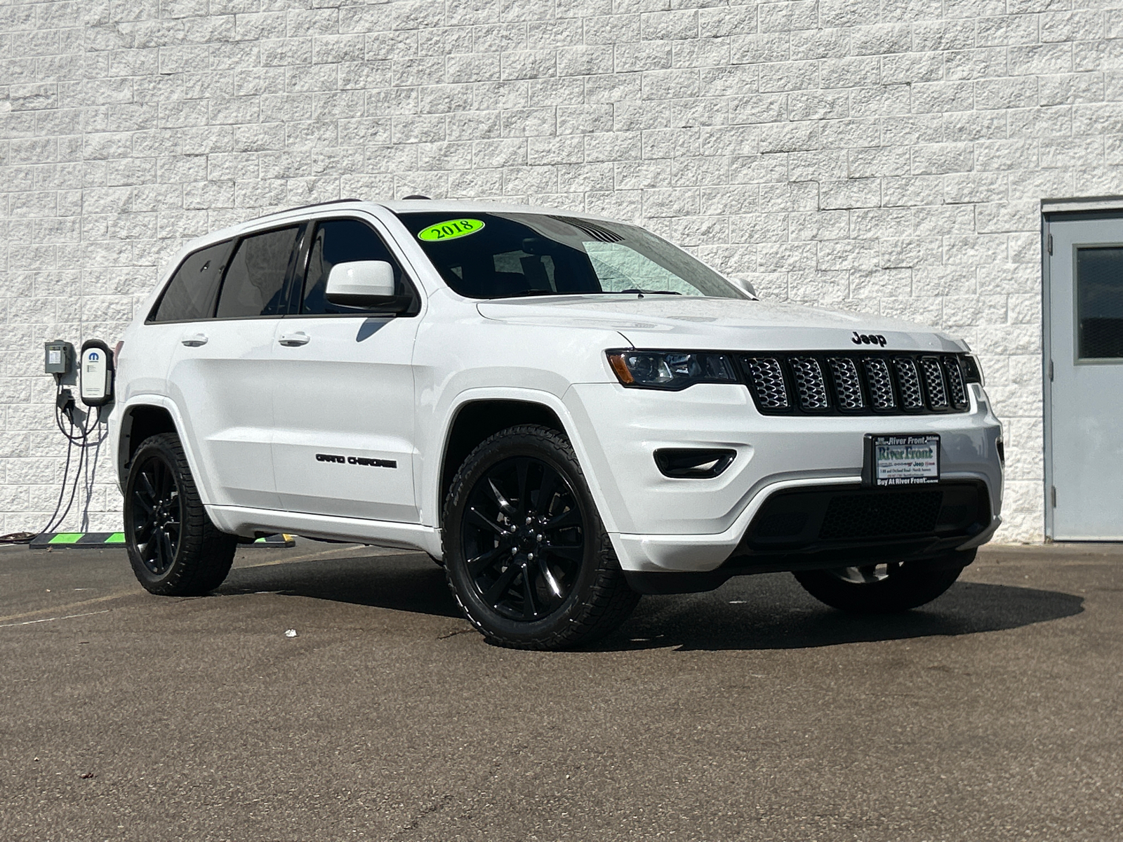 2018 Jeep Grand Cherokee Altitude 2