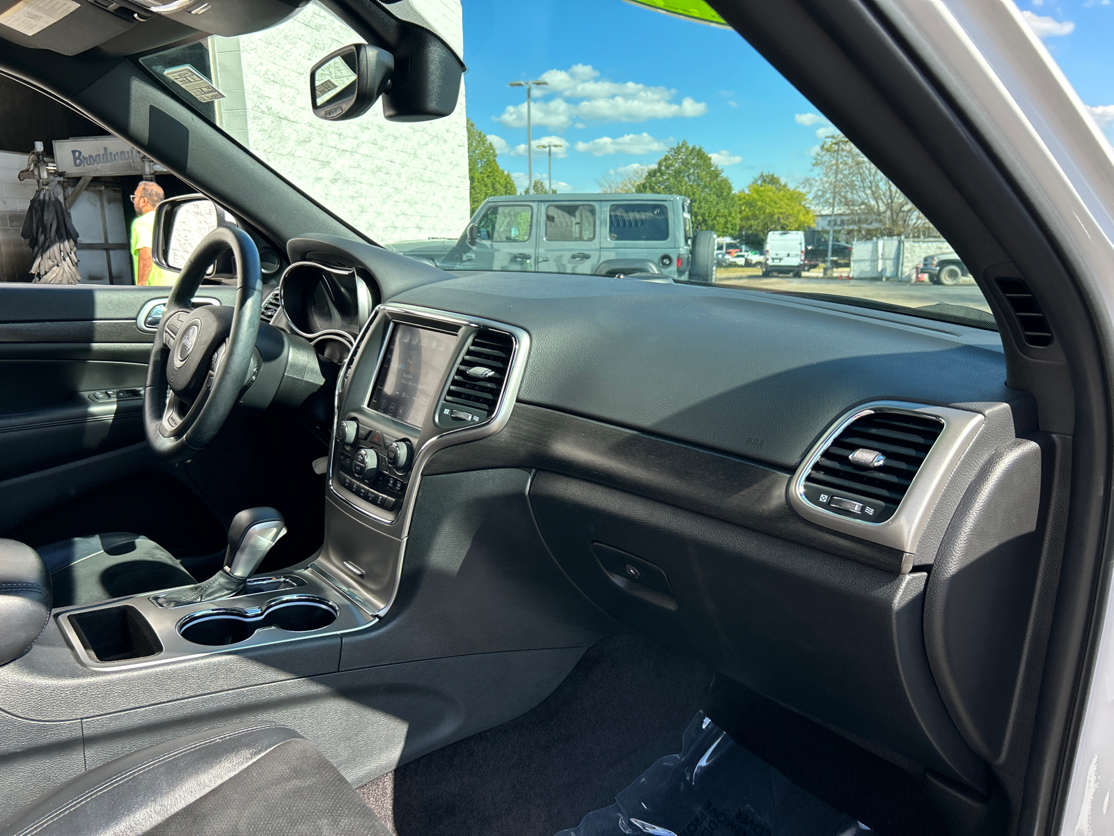 2018 Jeep Grand Cherokee Altitude 38