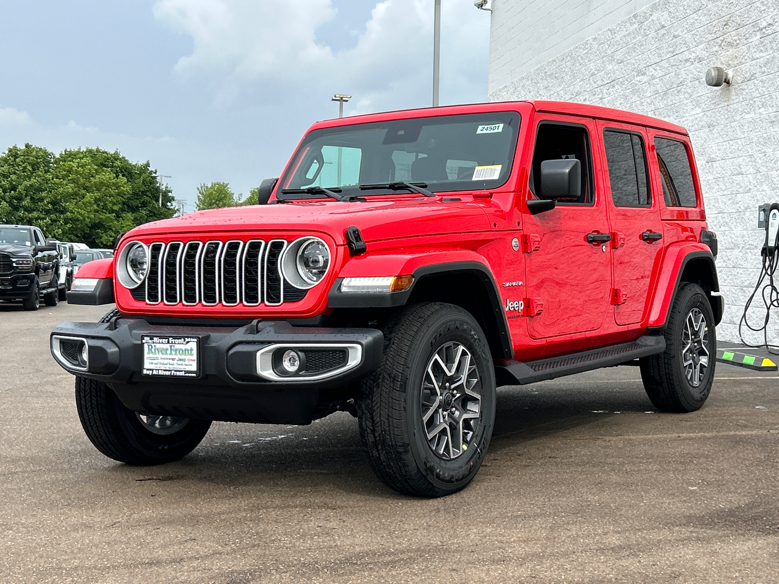 2024 Jeep Wrangler Sahara 5