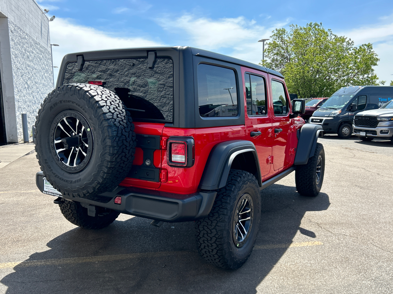 2024 Jeep Wrangler Willys 8