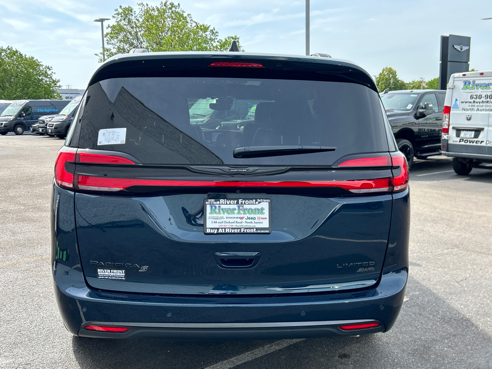 2024 Chrysler Pacifica Limited 7