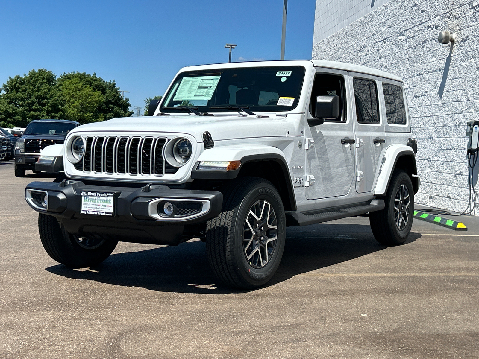 2024 Jeep Wrangler Sahara 4