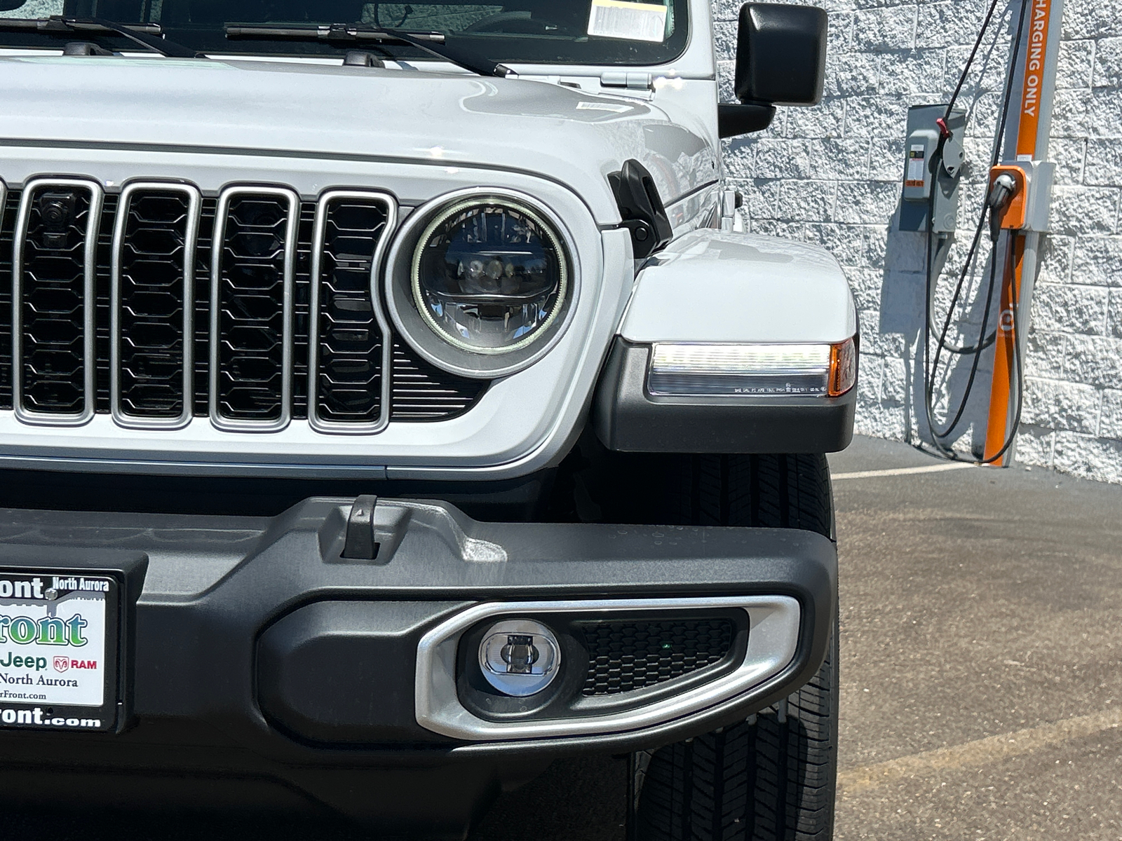 2024 Jeep Wrangler Sahara 10