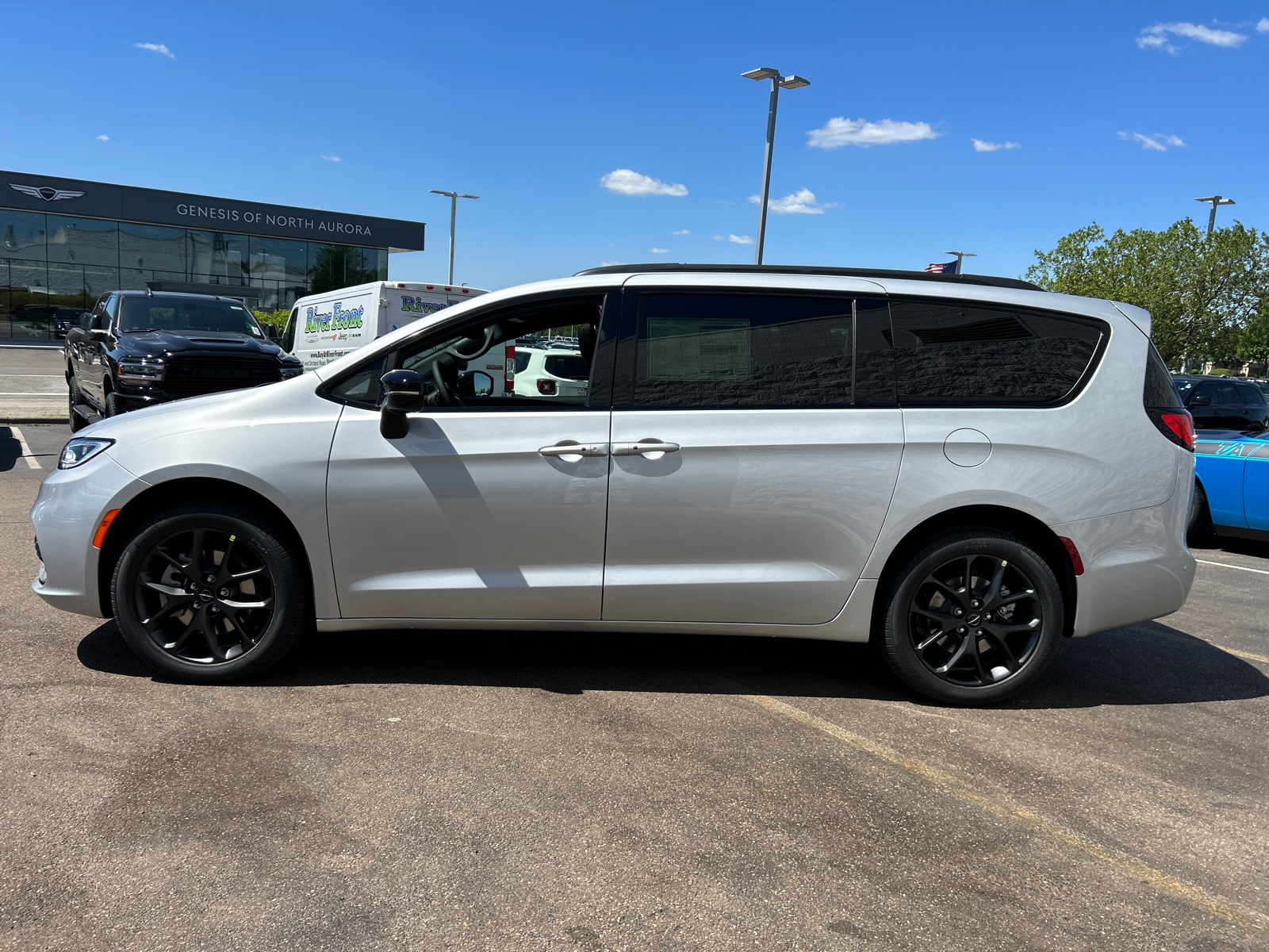 2024 Chrysler Pacifica Limited 5