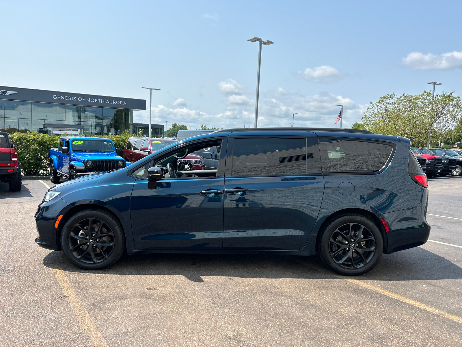 2023 Chrysler Pacifica Limited 5