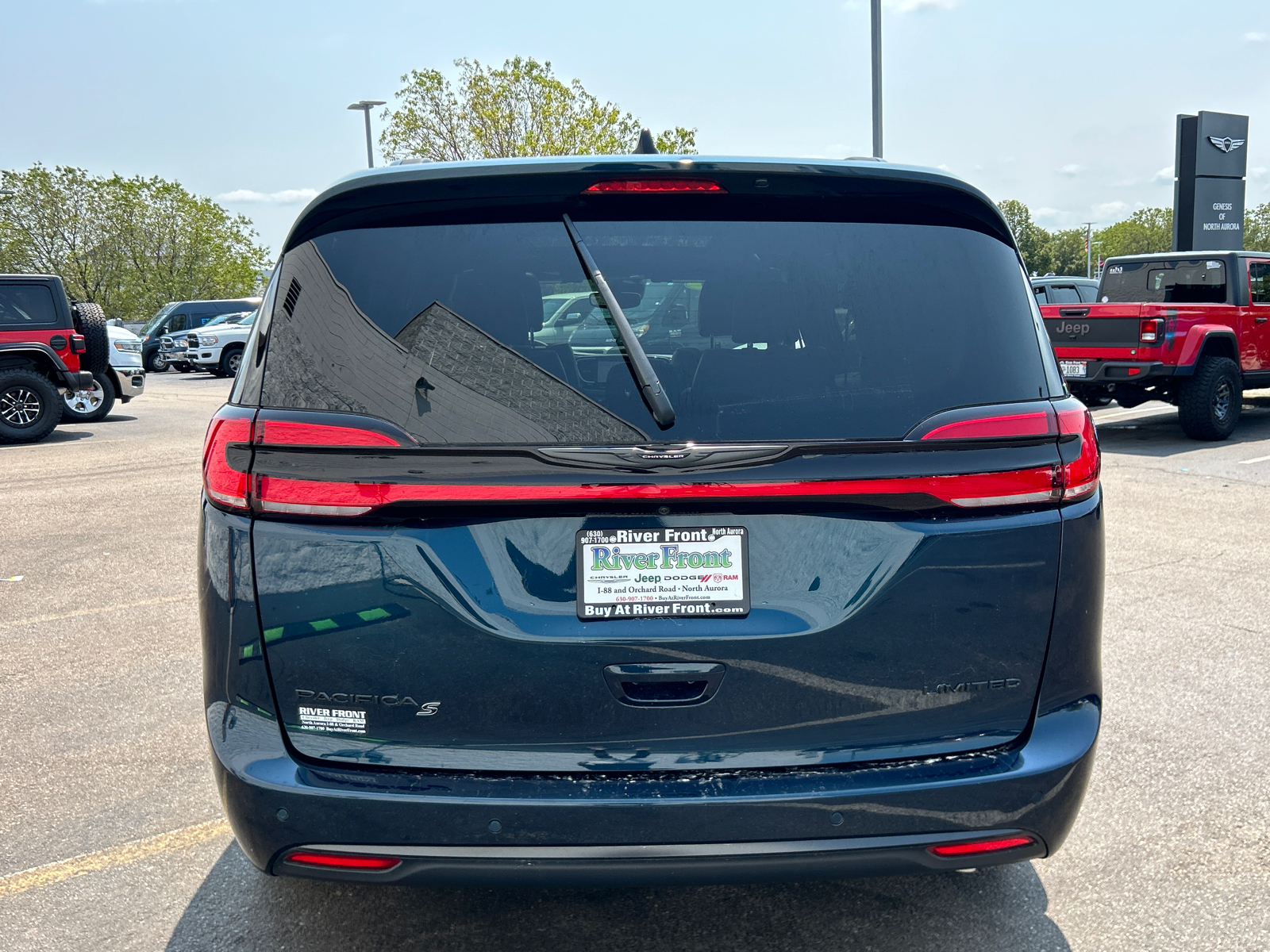 2023 Chrysler Pacifica Limited 7