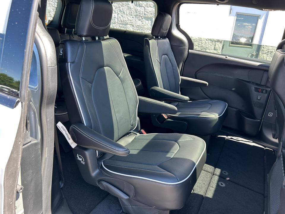 2024 Chrysler Pacifica Limited 36