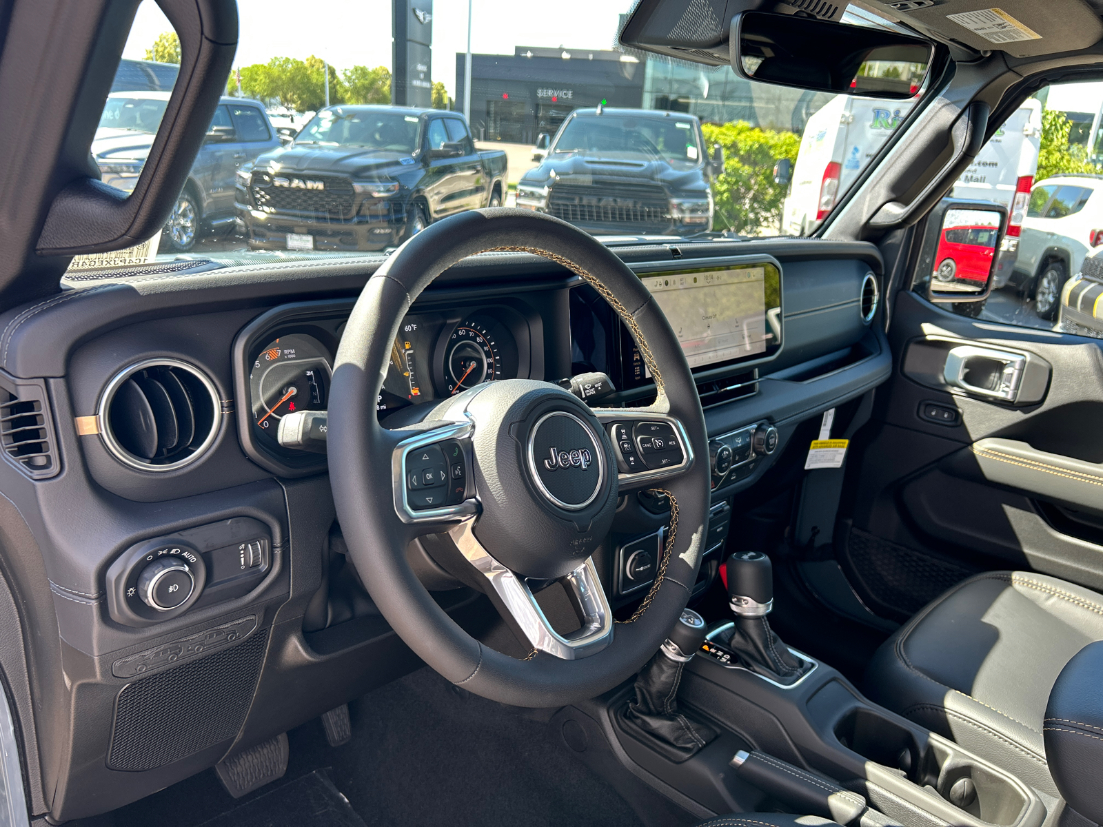 2024 Jeep Wrangler Sahara 19