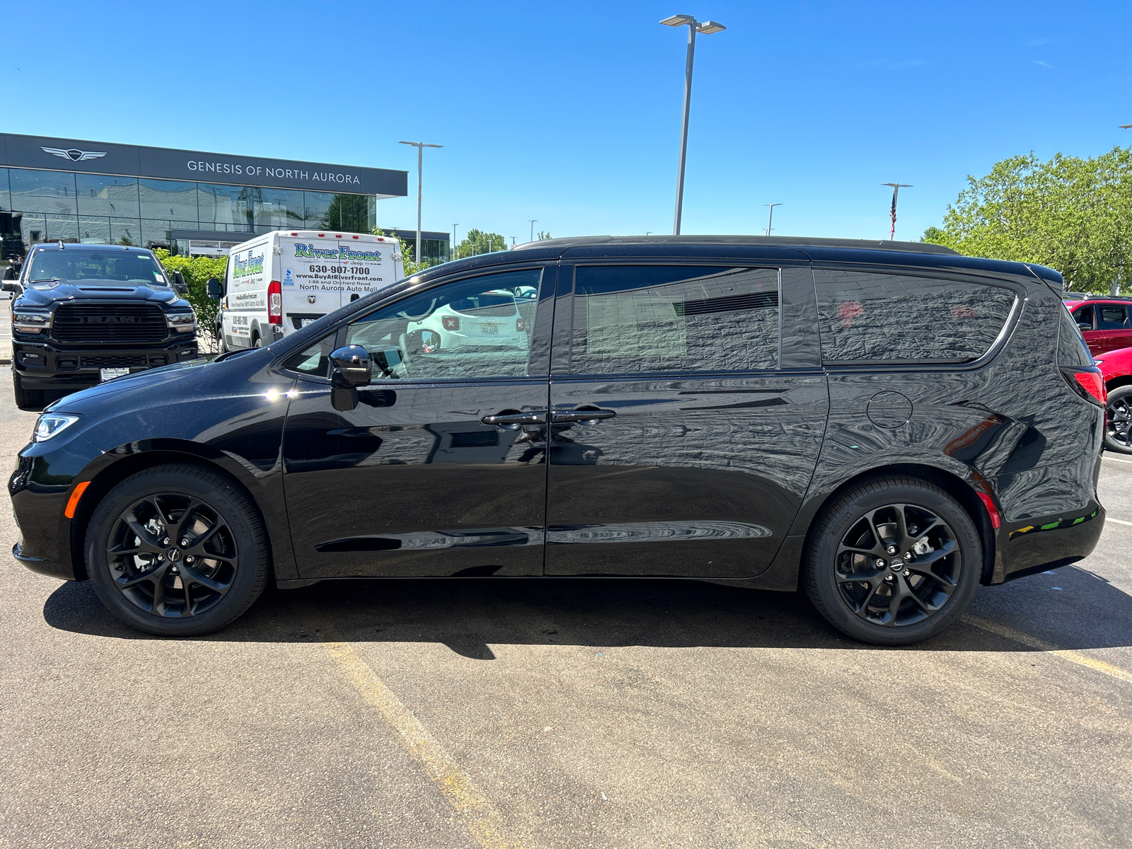 2024 Chrysler Pacifica Touring L 5