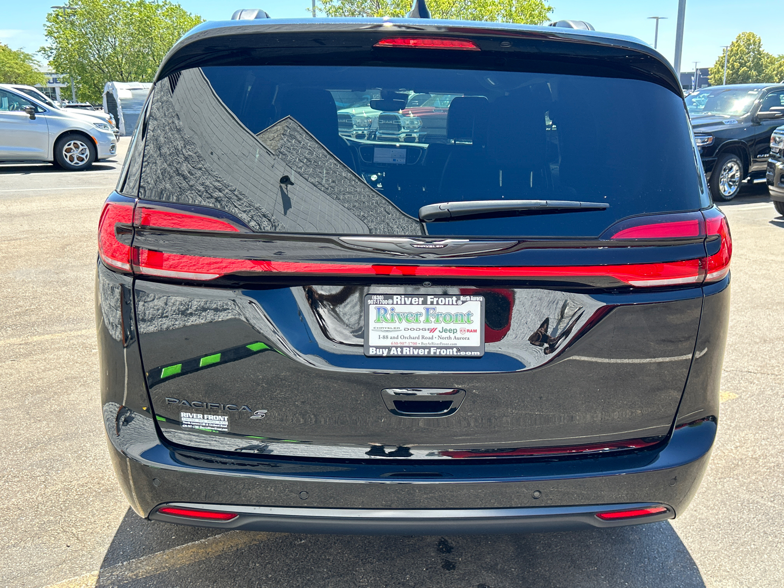 2024 Chrysler Pacifica Touring L 7