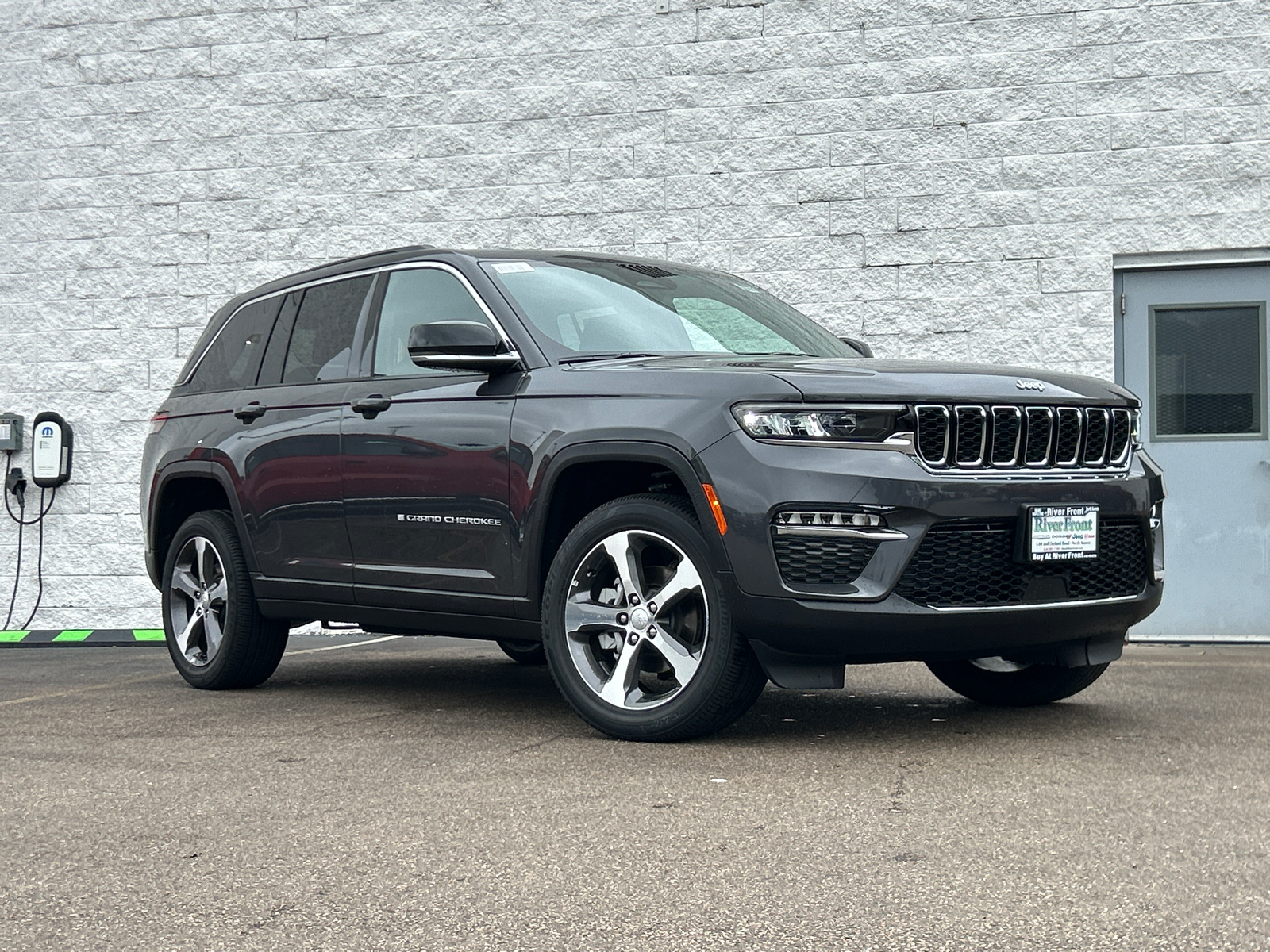 2024 Jeep Grand Cherokee Limited 1