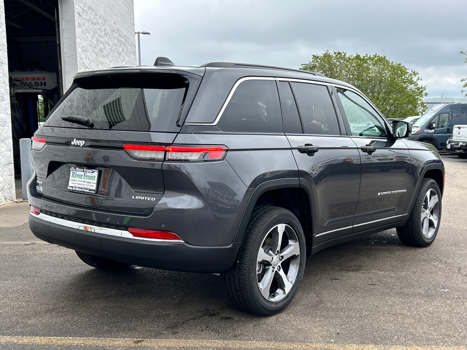 2024 Jeep Grand Cherokee Limited 8