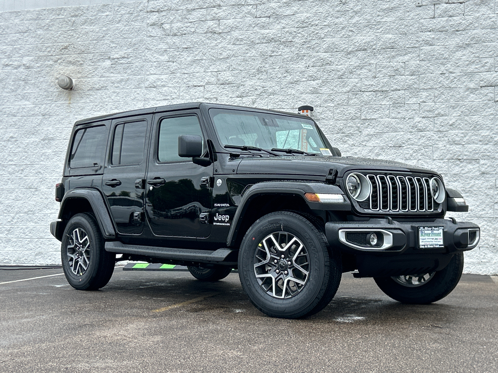 2024 Jeep Wrangler Sahara 2