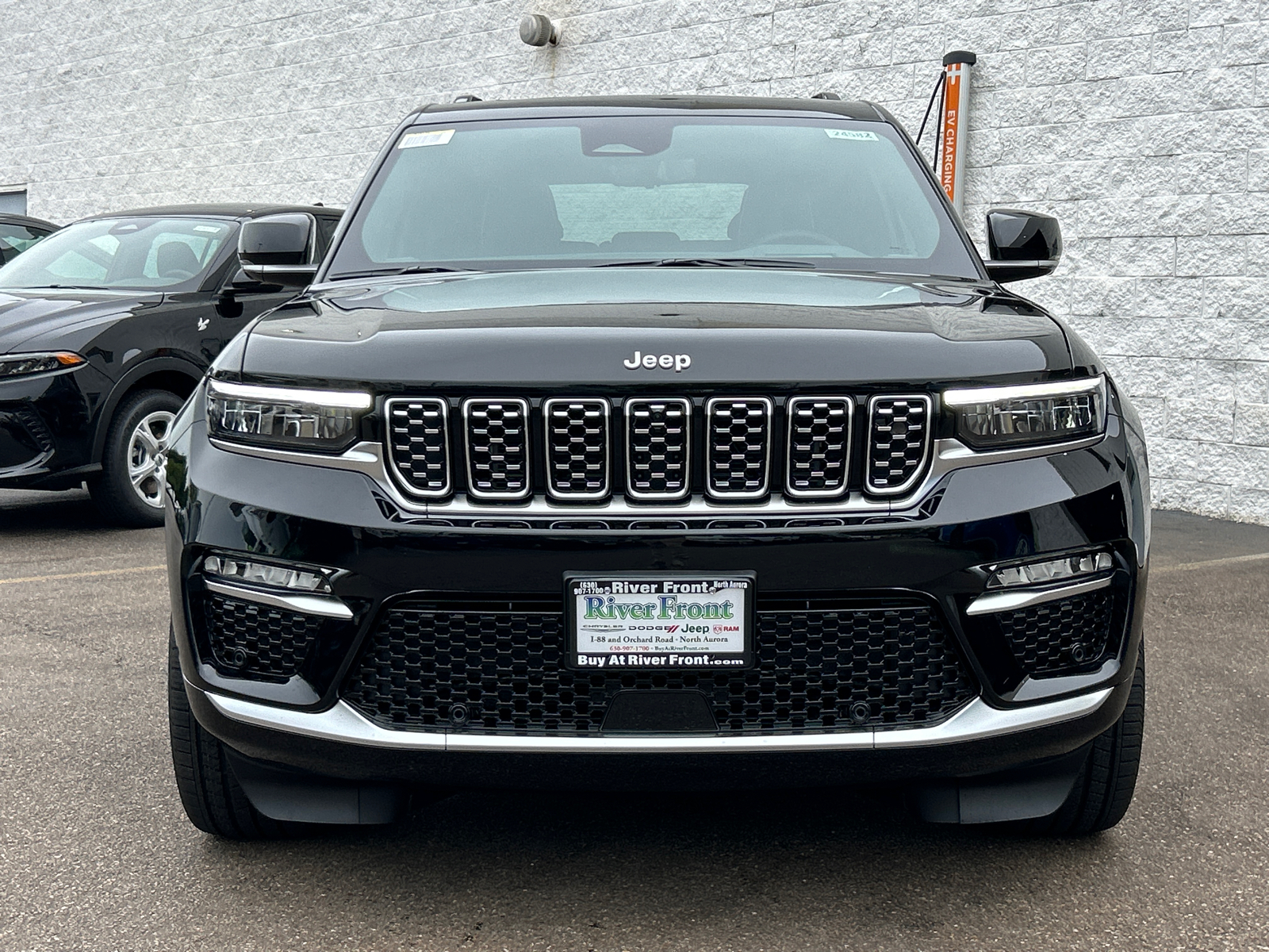 2024 Jeep Grand Cherokee Summit 3