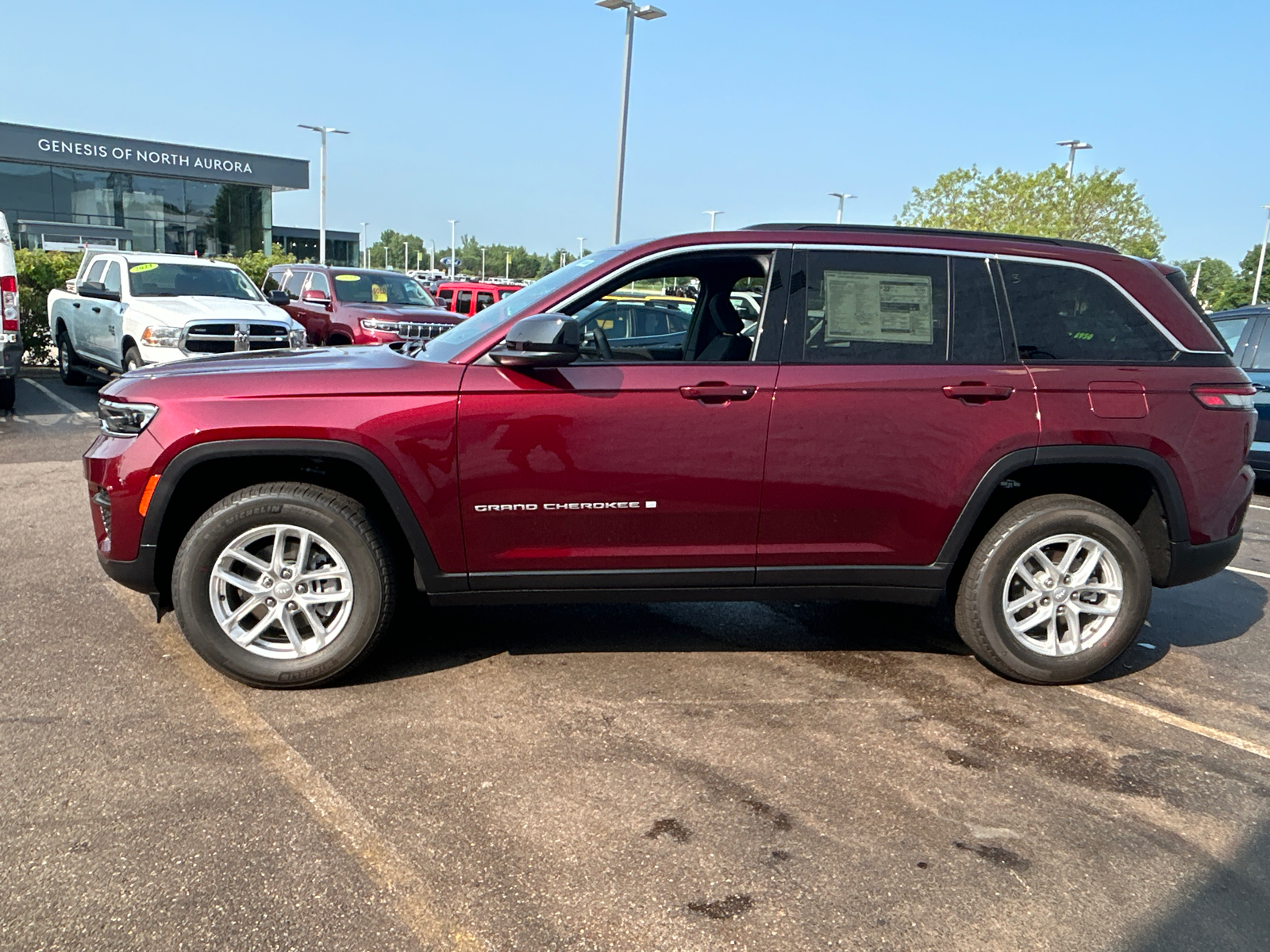 2024 Jeep Grand Cherokee Laredo 5