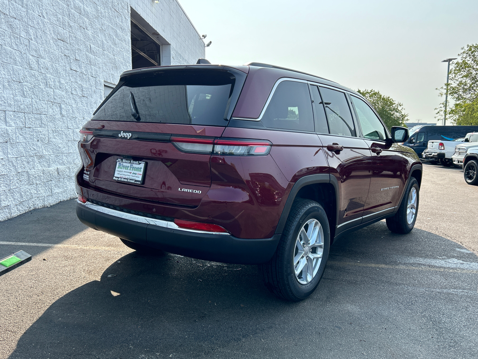 2024 Jeep Grand Cherokee Laredo 8