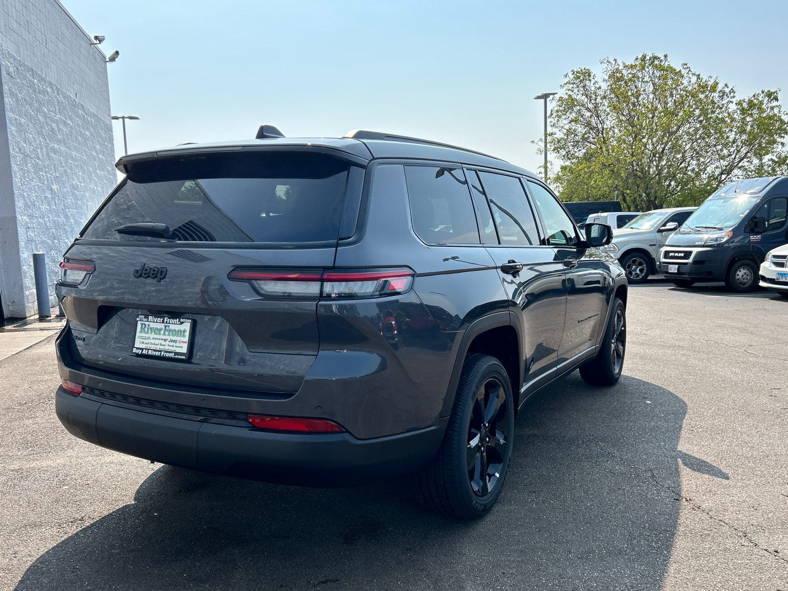 2024 Jeep Grand Cherokee L Altitude X 8