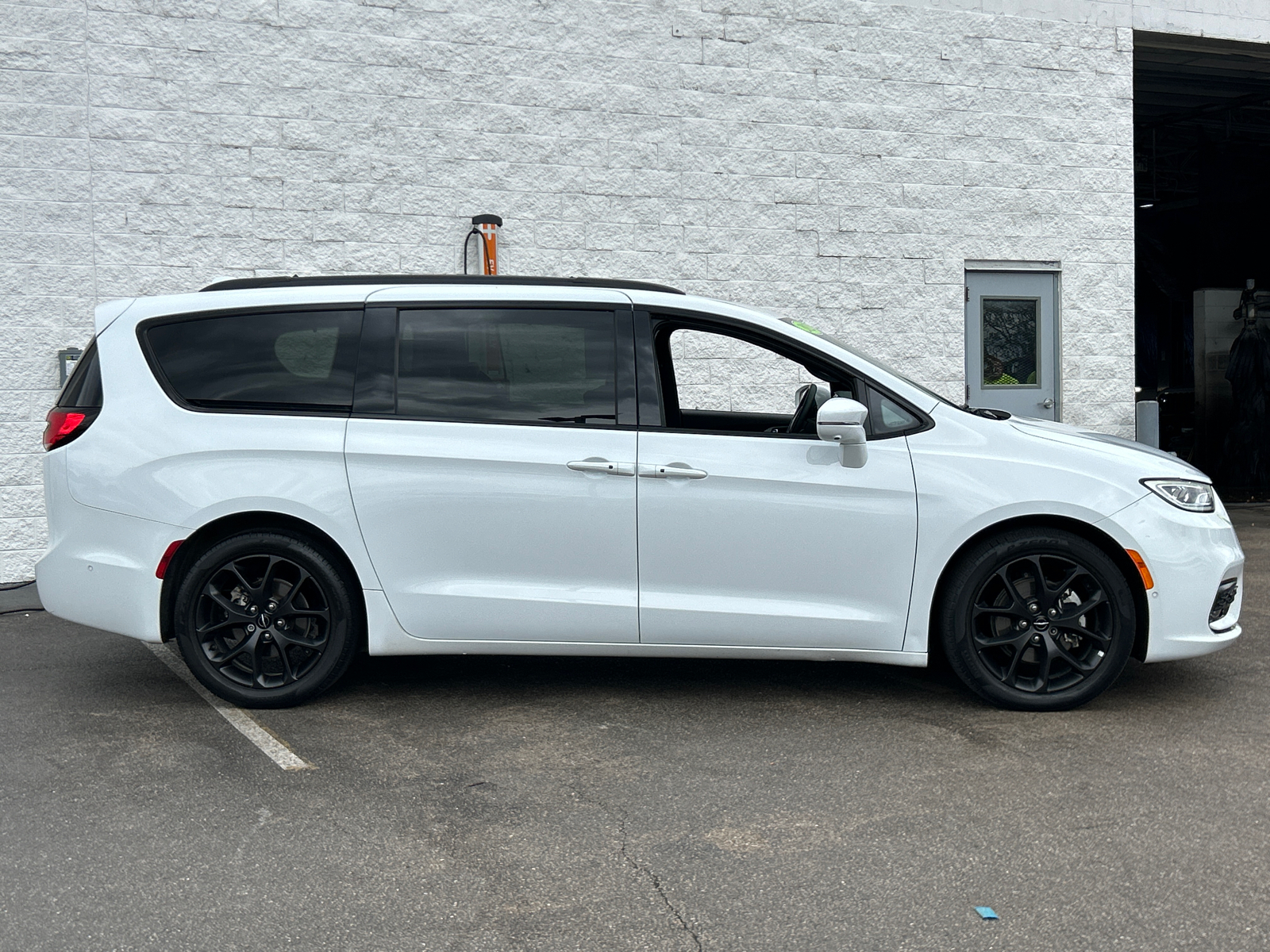 2022 Chrysler Pacifica Touring L 9