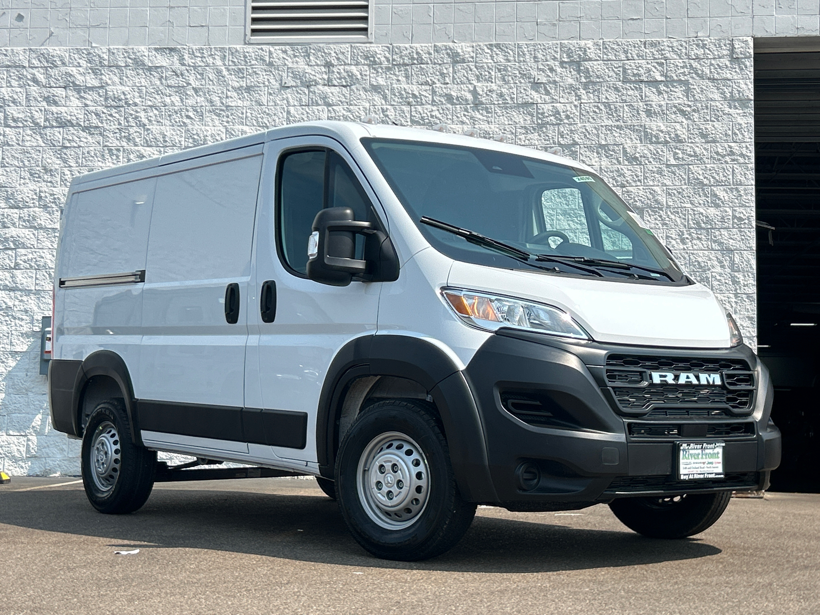 2024 Ram ProMaster 1500 Low Roof 2