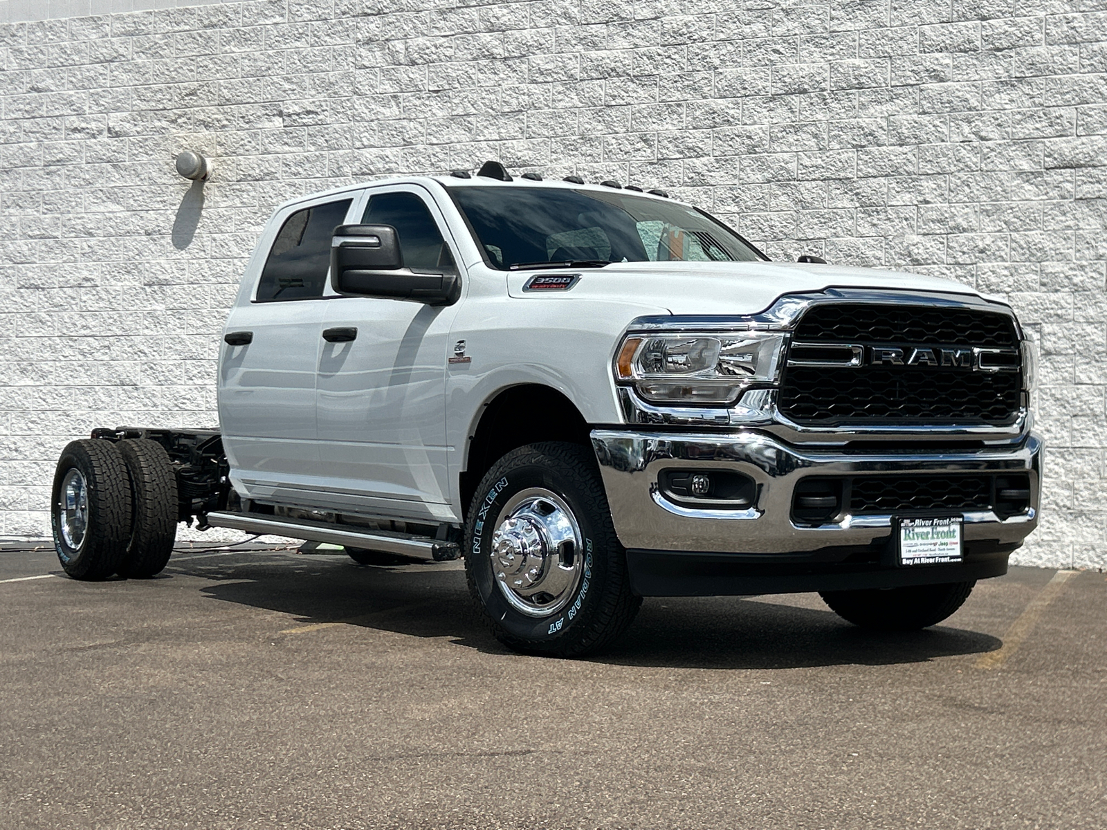 2024 Ram 3500 Tradesman 2