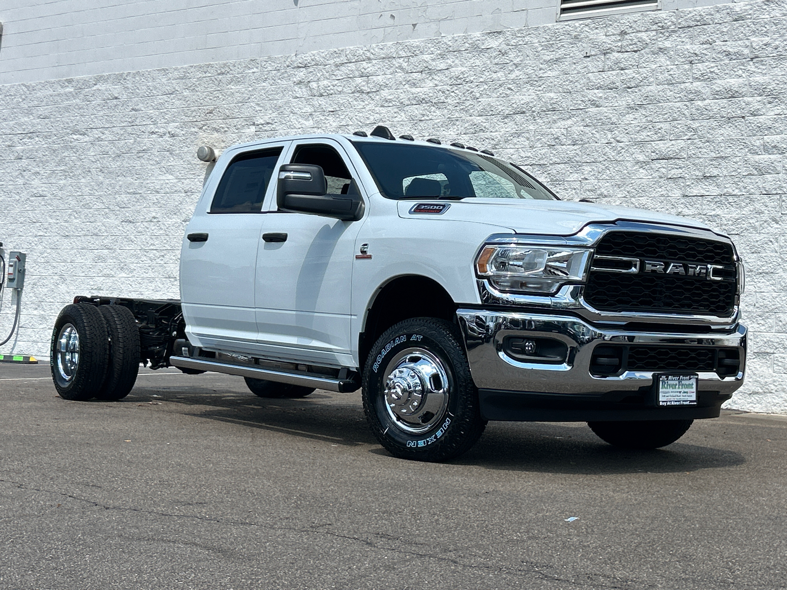 2024 Ram 3500 Tradesman 2