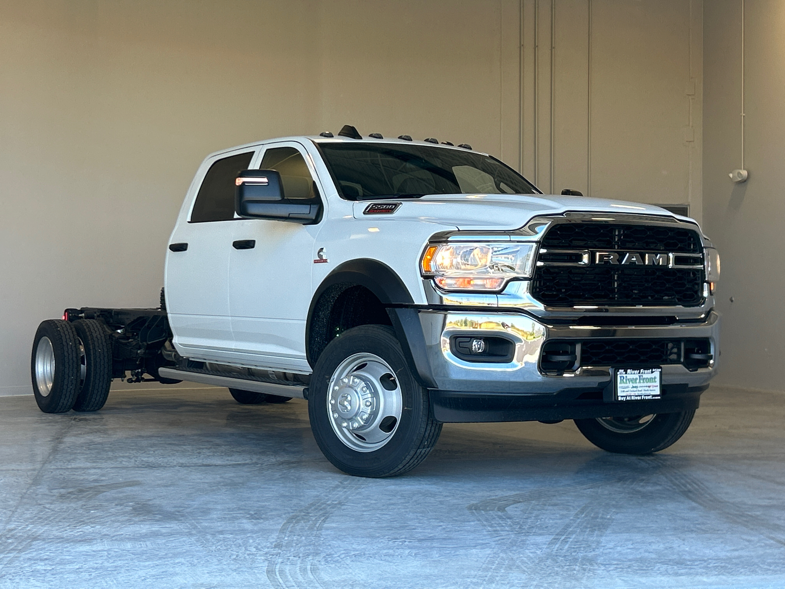 2024 Ram 5500HD Tradesman 2