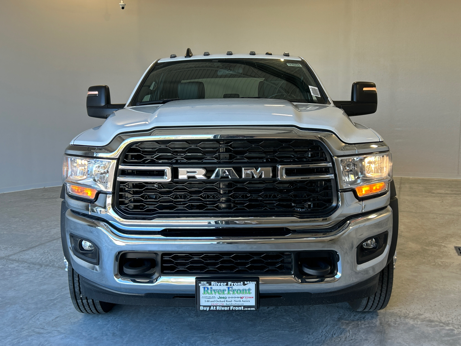 2024 Ram 5500HD Tradesman 3