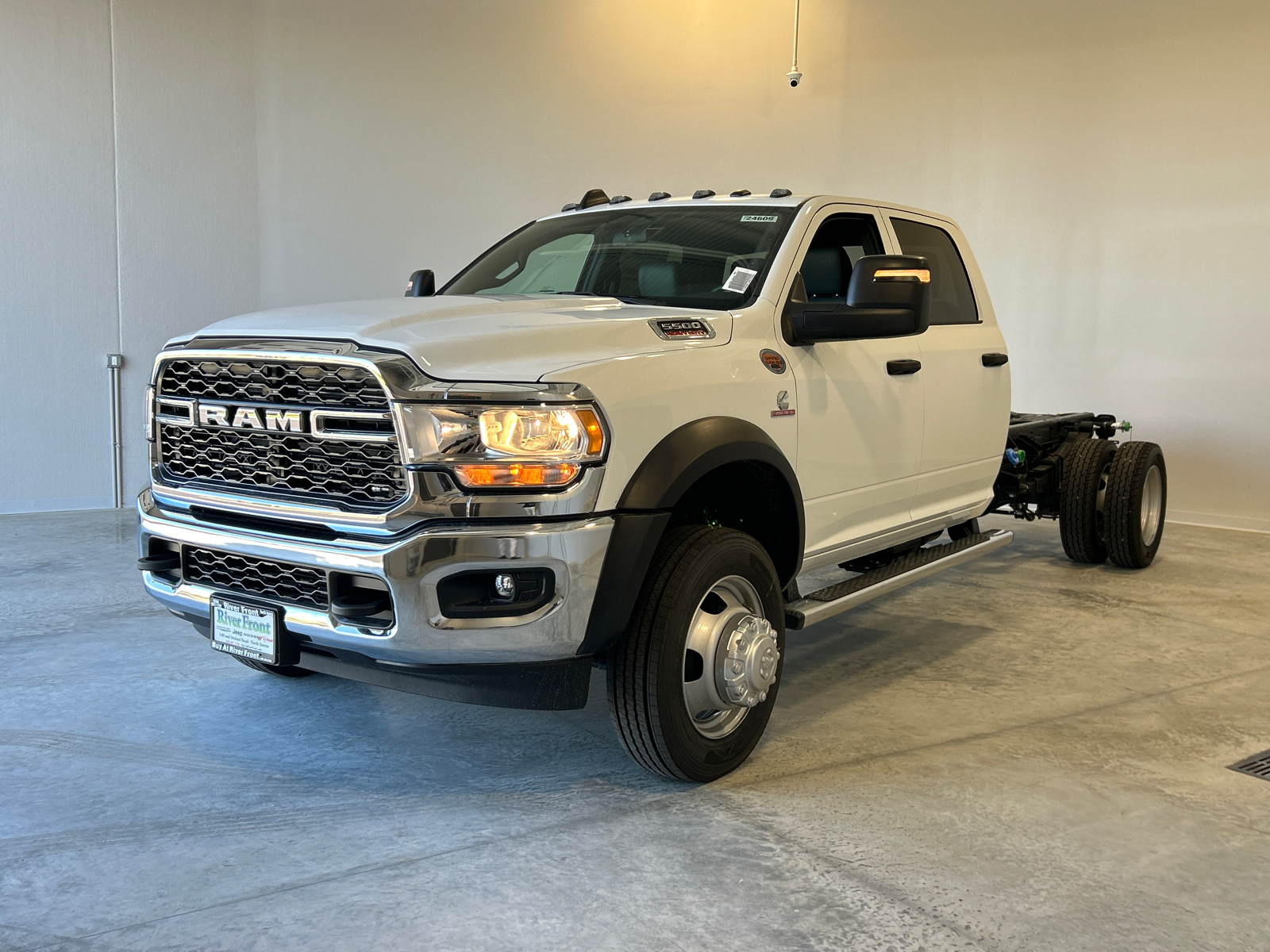 2024 Ram 5500HD Tradesman 4