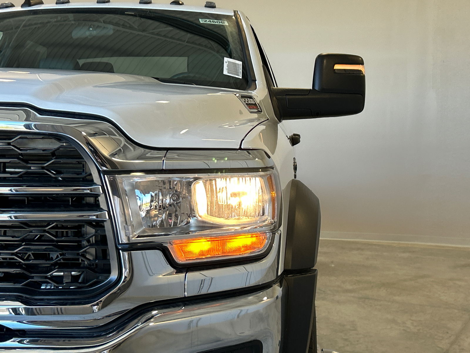 2024 Ram 5500HD Tradesman 10