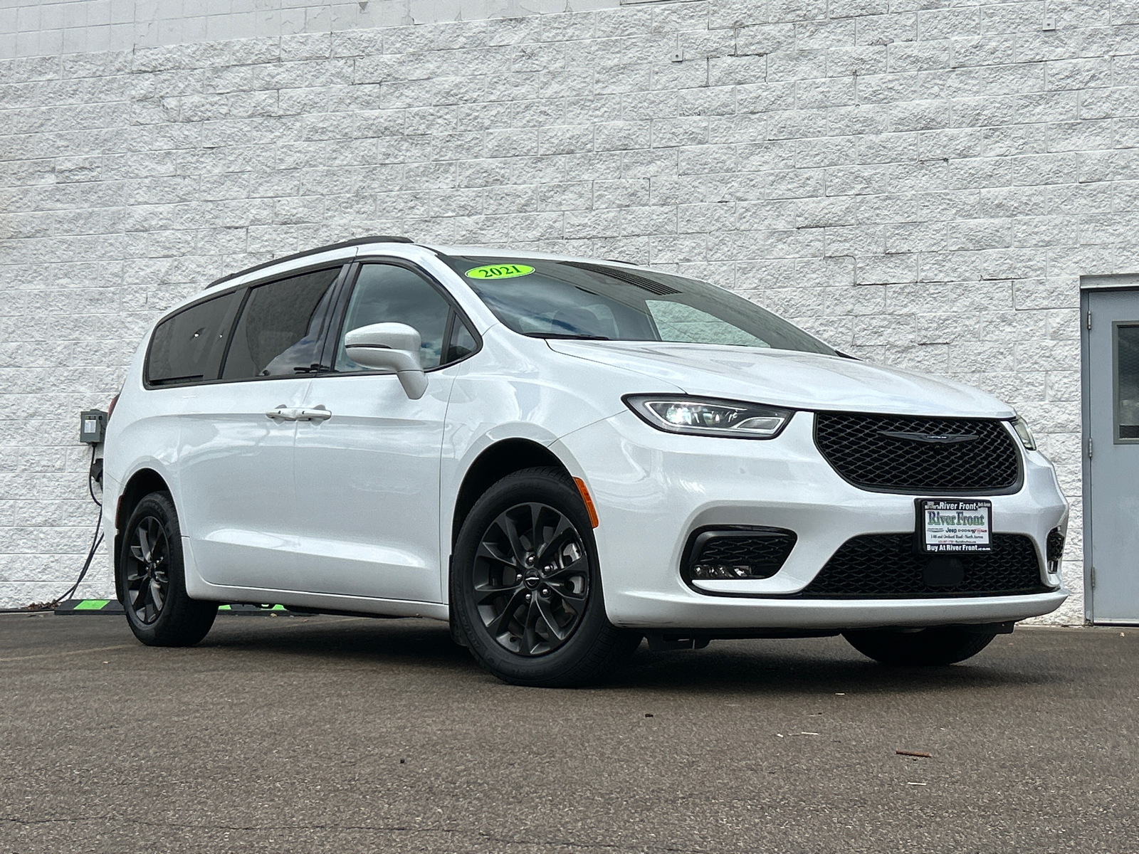 2021 Chrysler Pacifica Touring 2