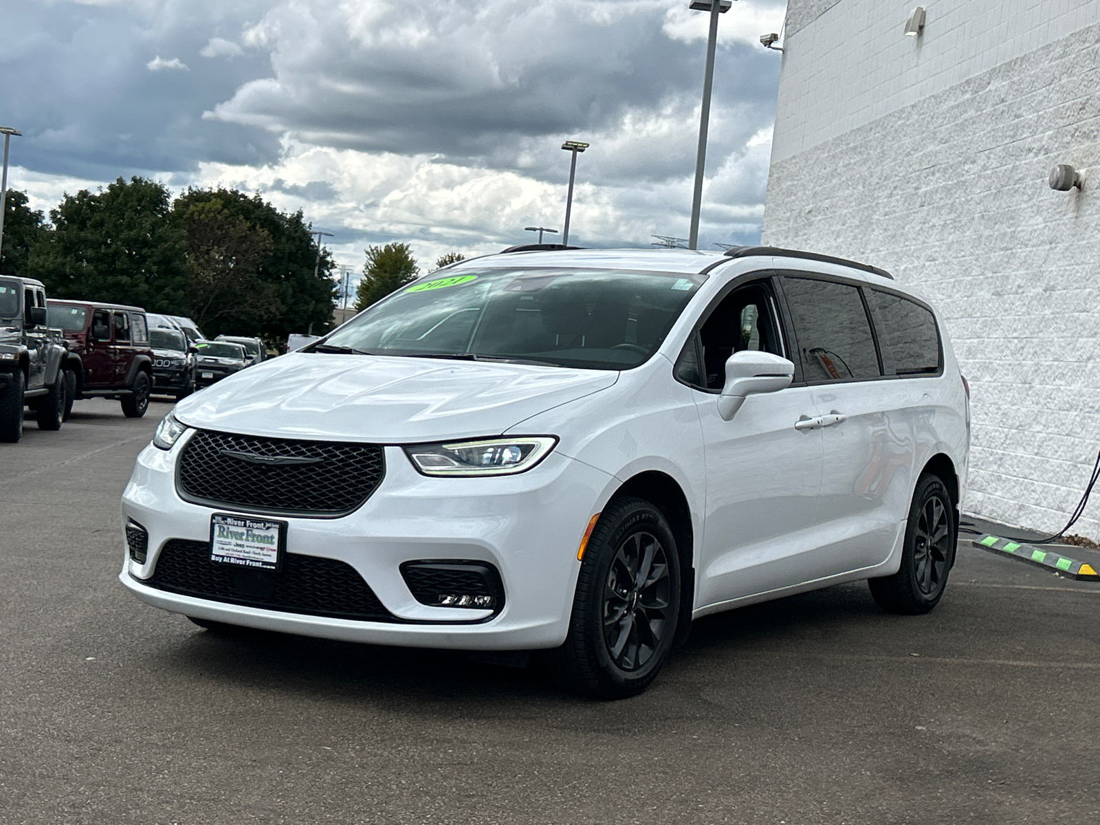 2021 Chrysler Pacifica Touring 4