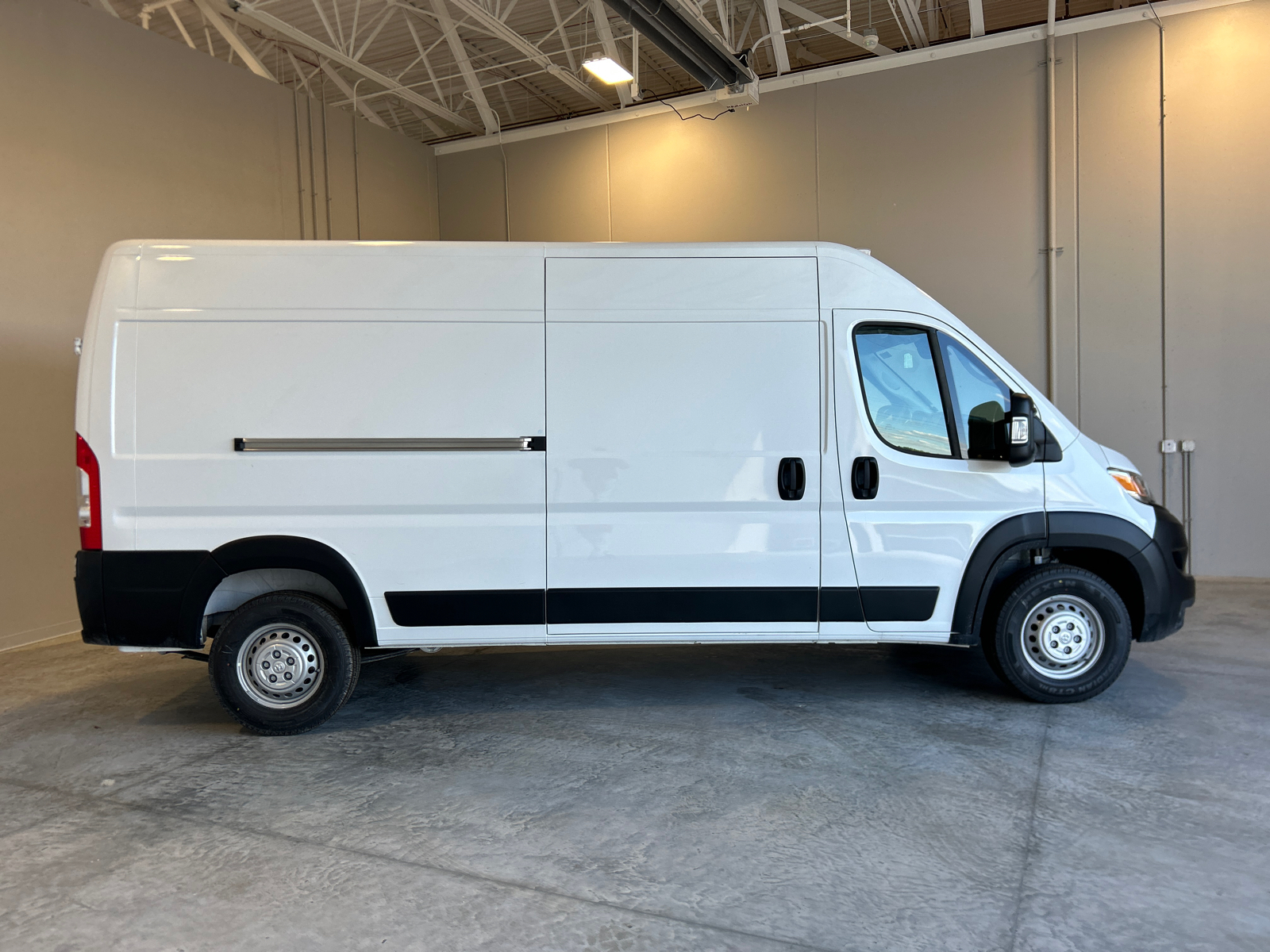 2024 Ram ProMaster 2500 High Roof 9