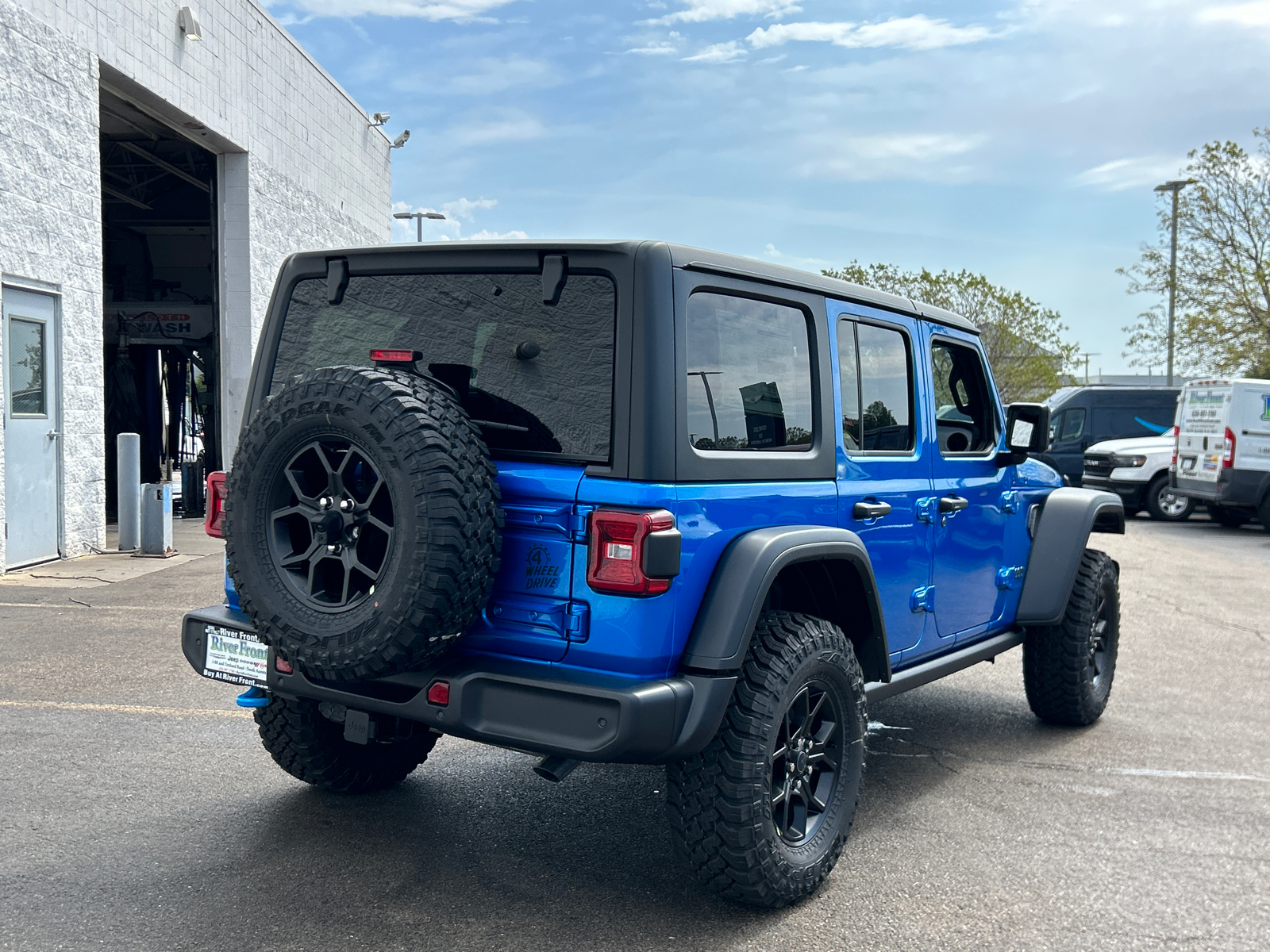 2024 Jeep Wrangler Willys 4xe 8