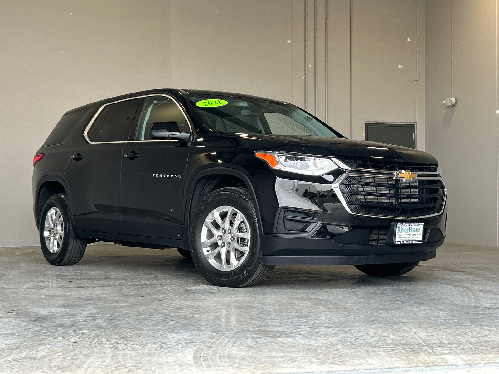 2021 Chevrolet Traverse LS 2