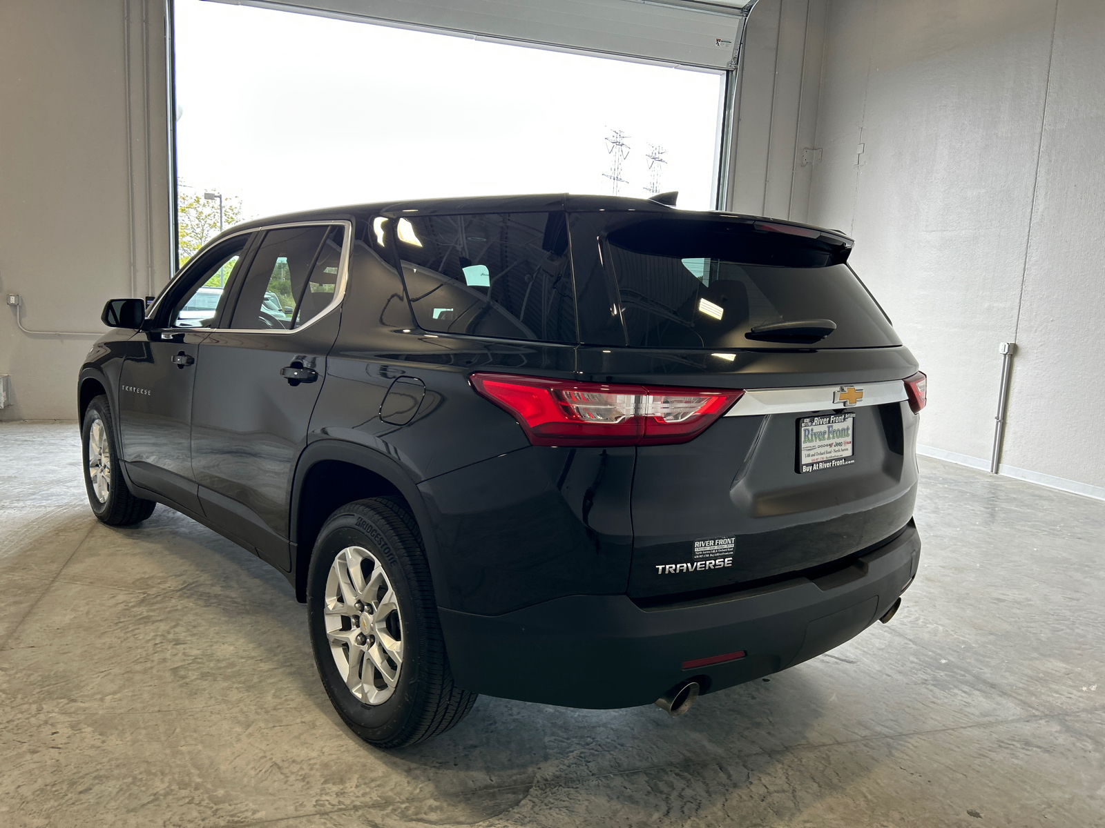 2021 Chevrolet Traverse LS 6