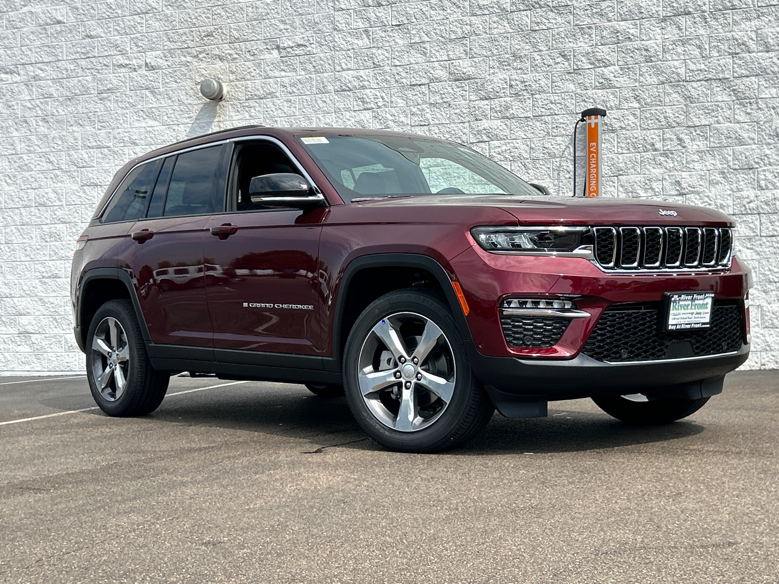 2024 Jeep Grand Cherokee Limited 1