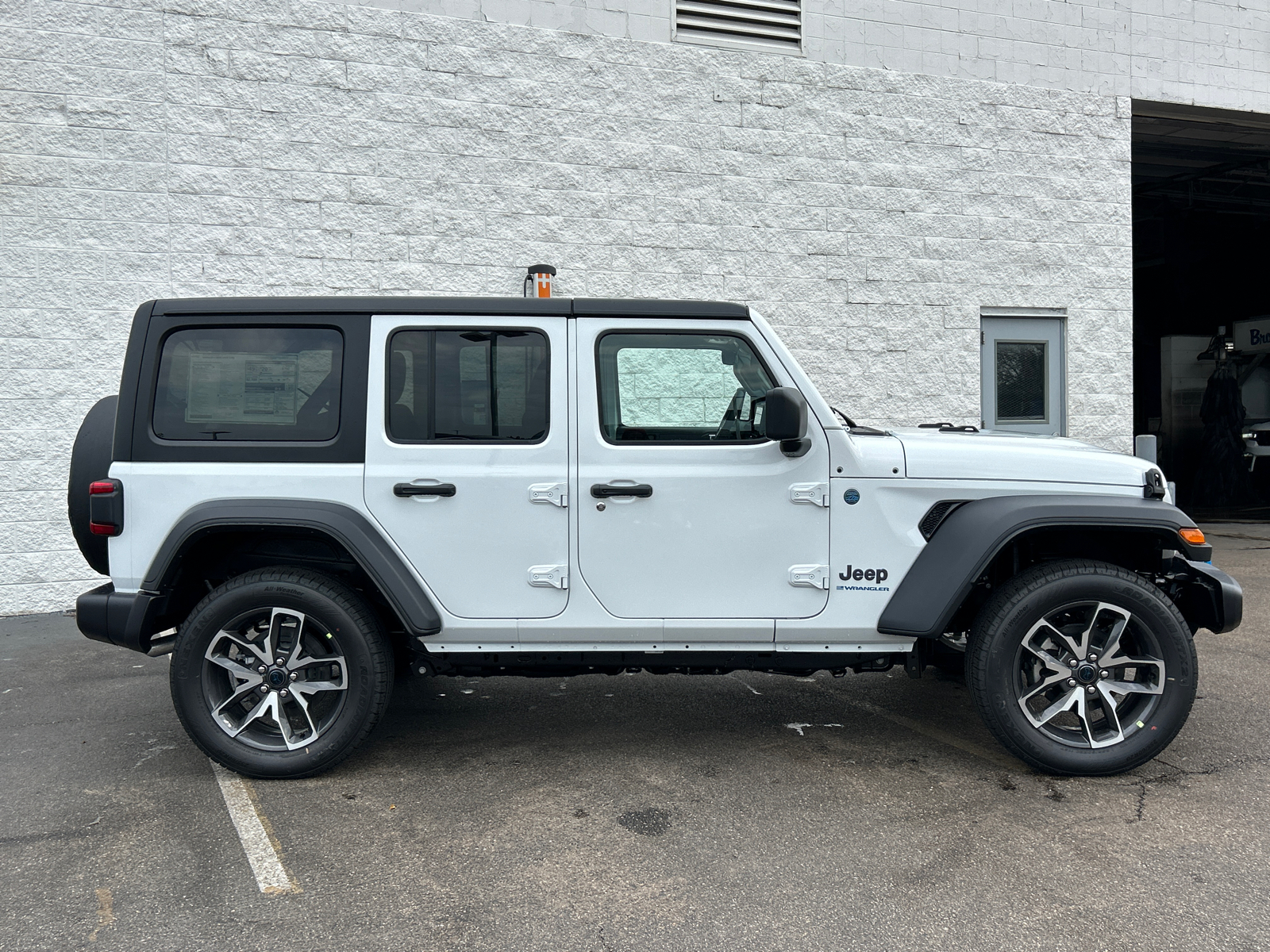 2024 Jeep Wrangler Sport S 4xe 9