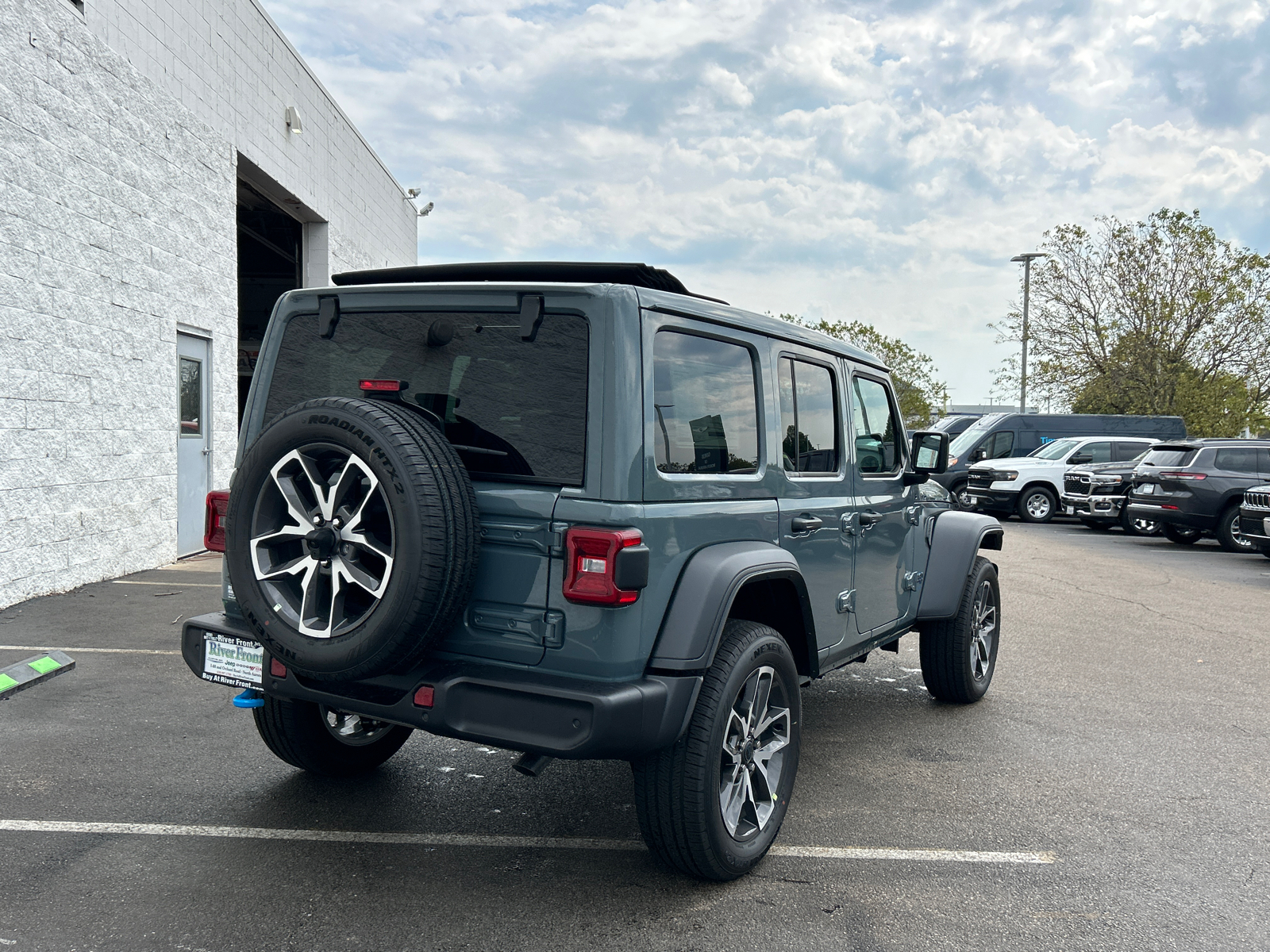 2024 Jeep Wrangler Sport S 4xe 8