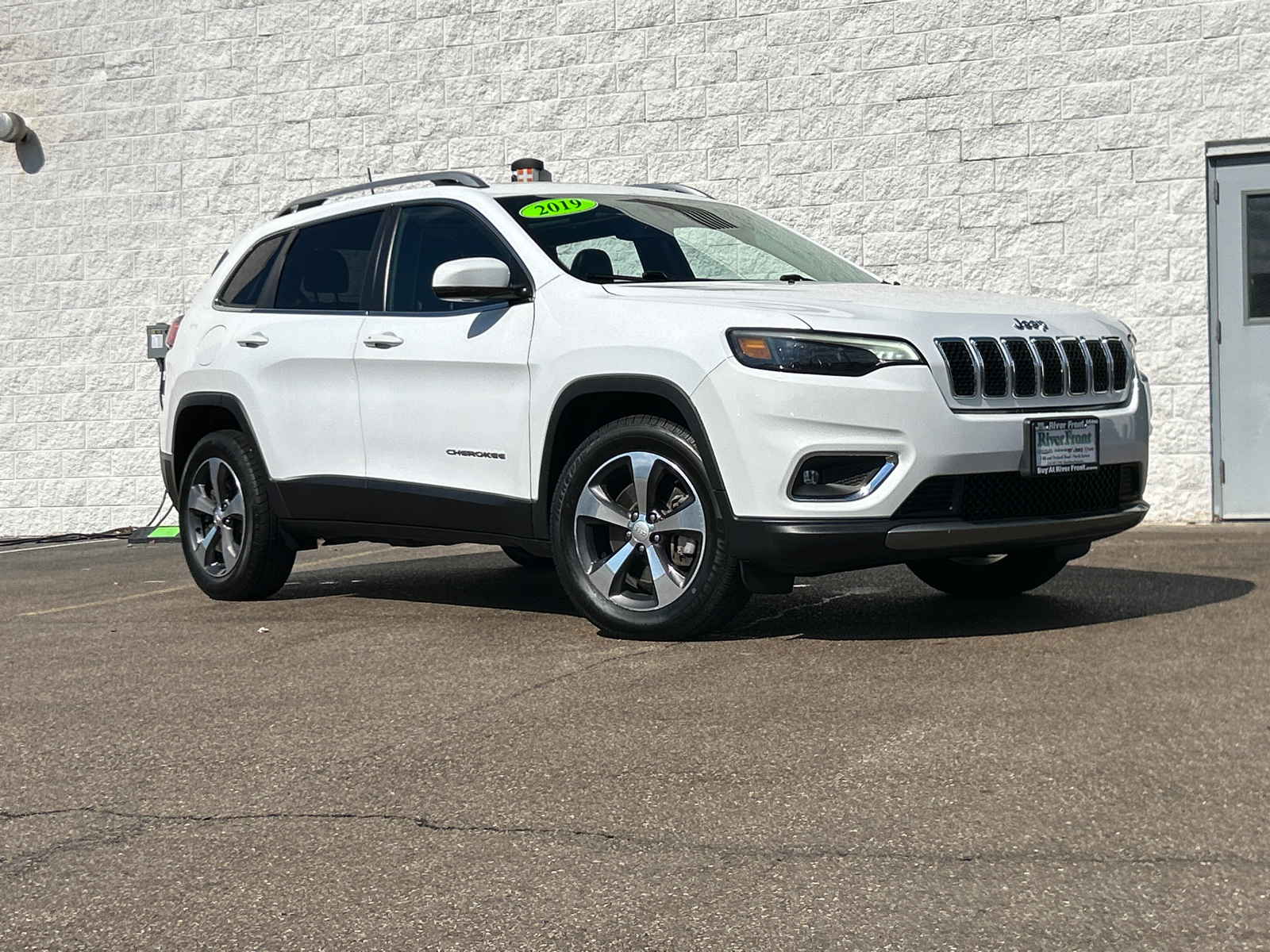 2019 Jeep Cherokee Limited 1