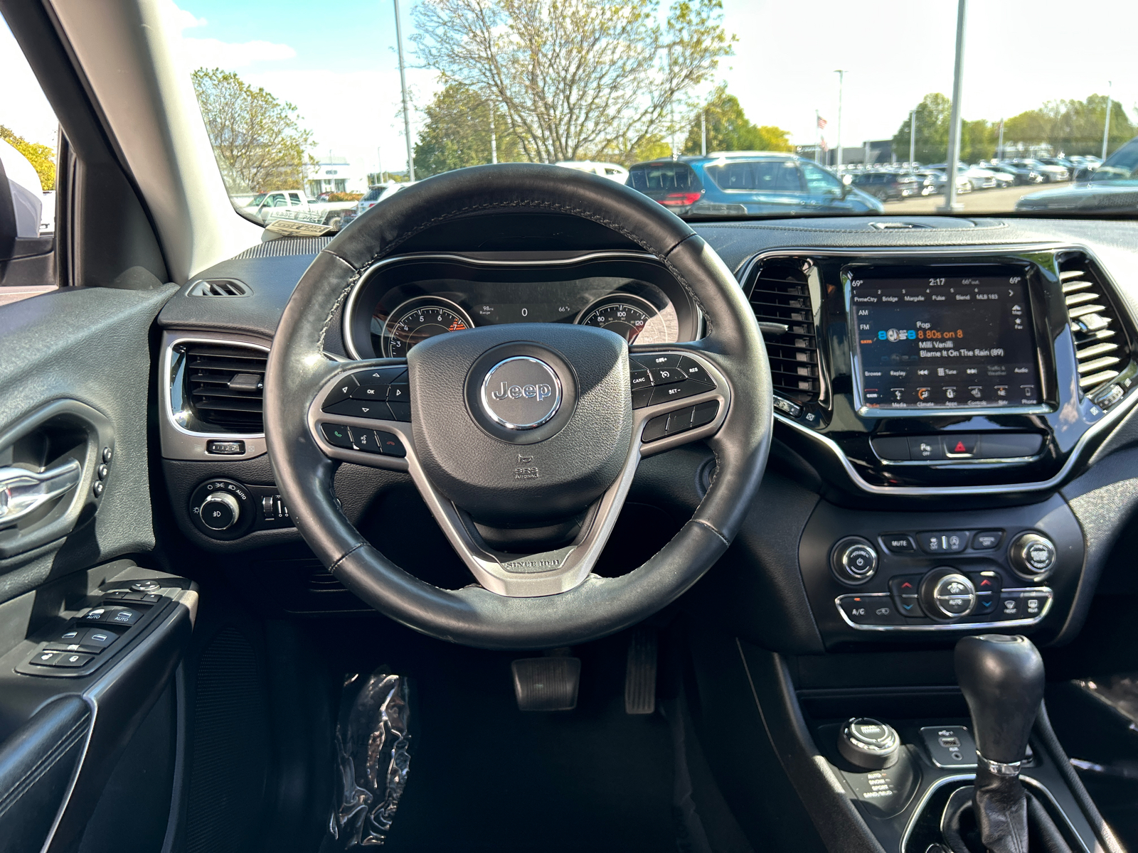 2019 Jeep Cherokee Limited 29