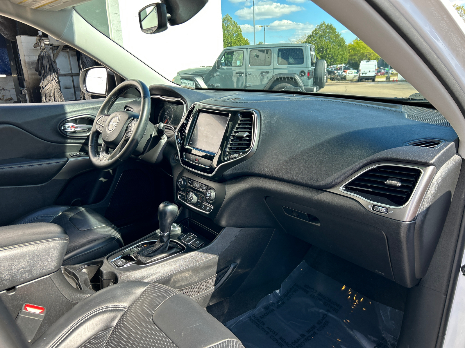 2019 Jeep Cherokee Limited 38