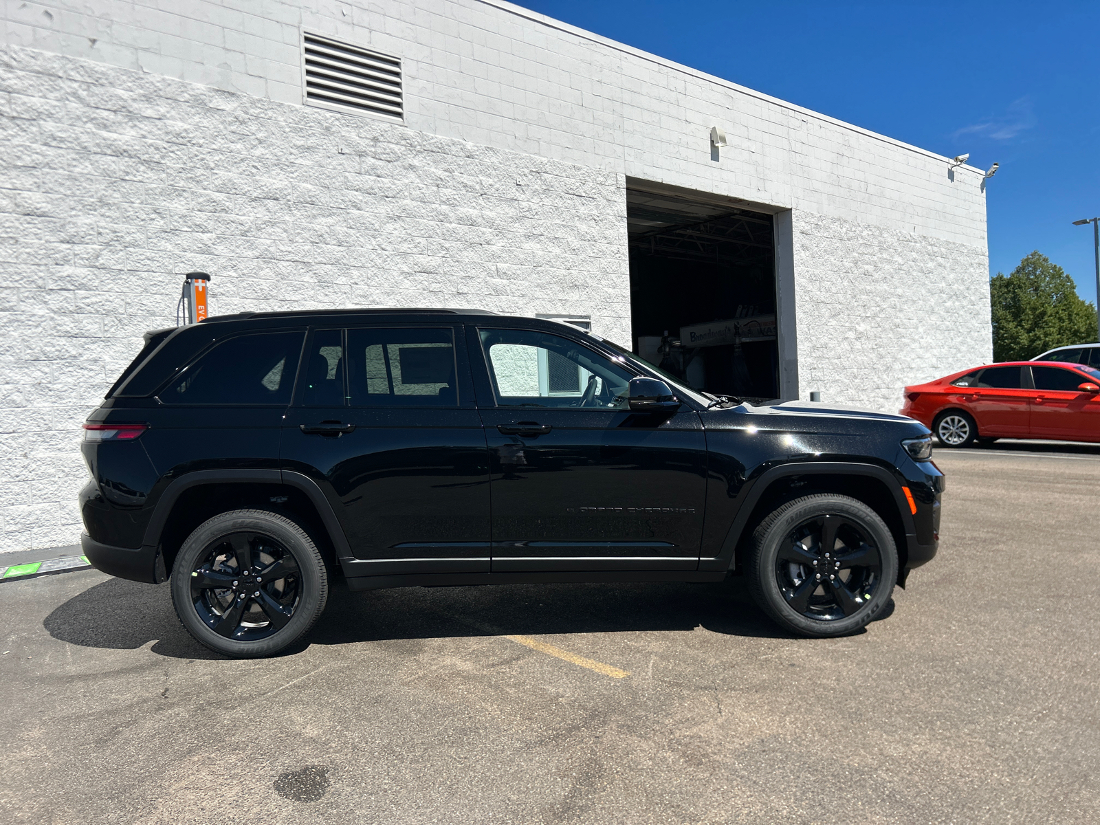 2024 Jeep Grand Cherokee Altitude X 9