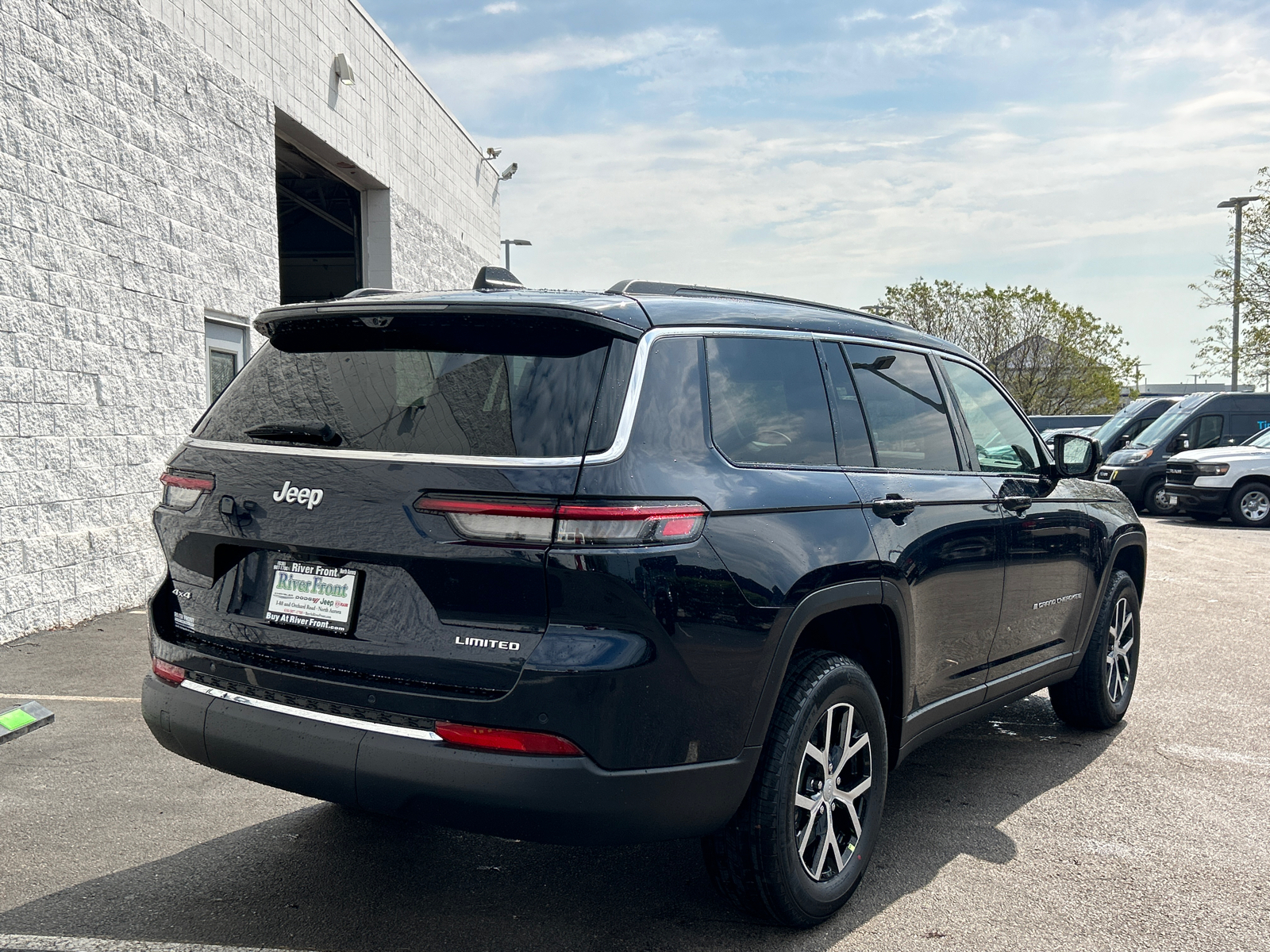 2024 Jeep Grand Cherokee L Limited 8