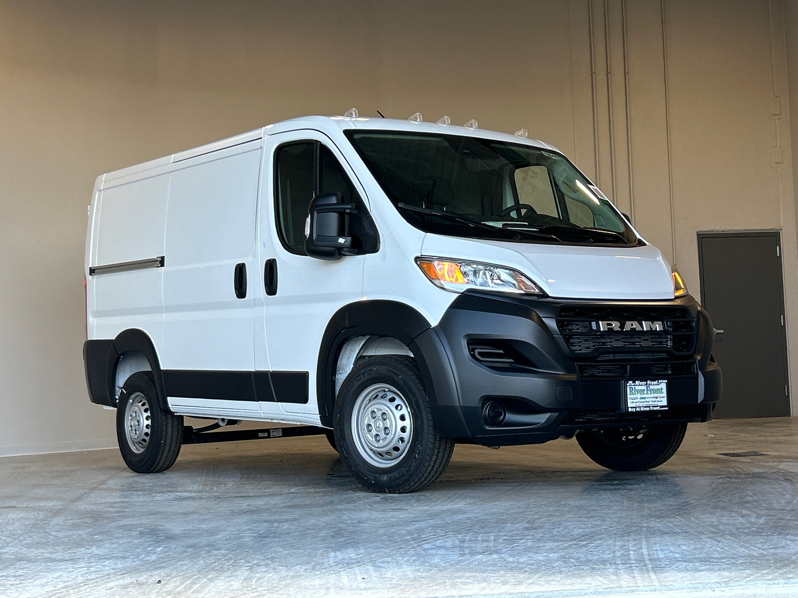 2024 Ram ProMaster 1500 Low Roof 2