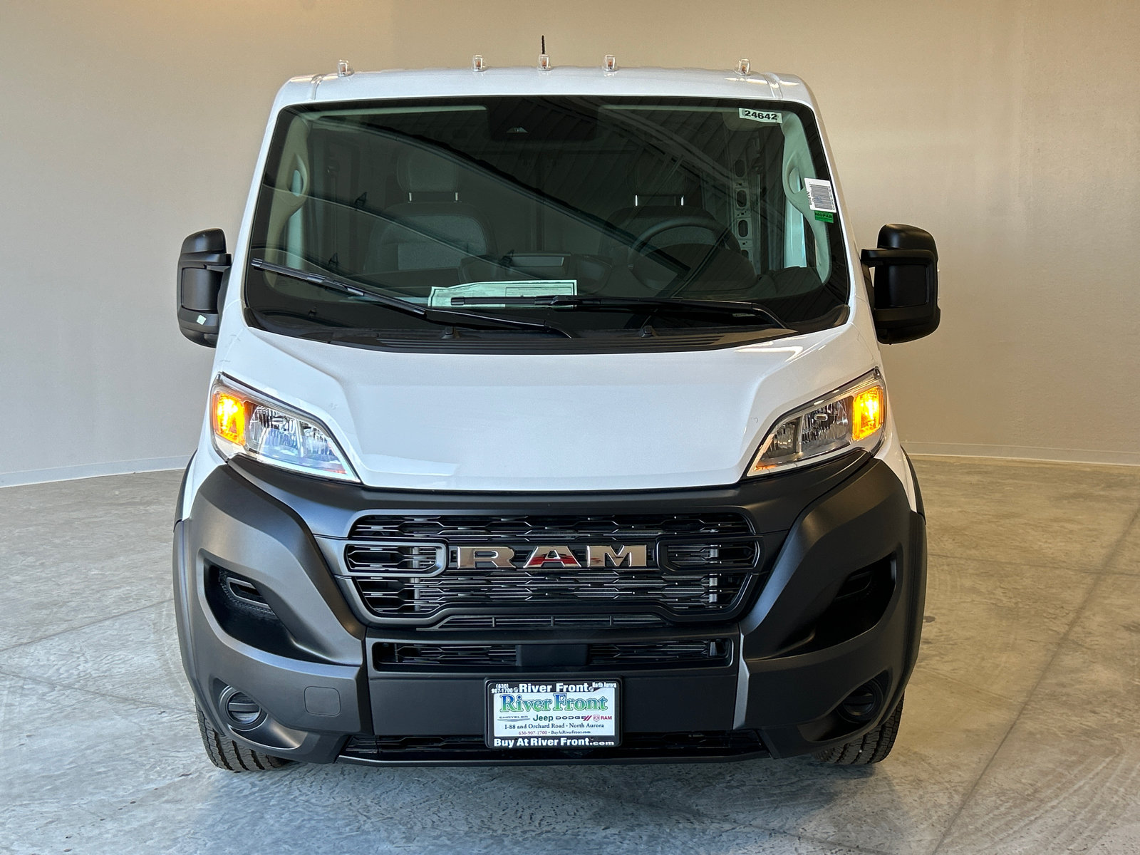 2024 Ram ProMaster 1500 Low Roof 3