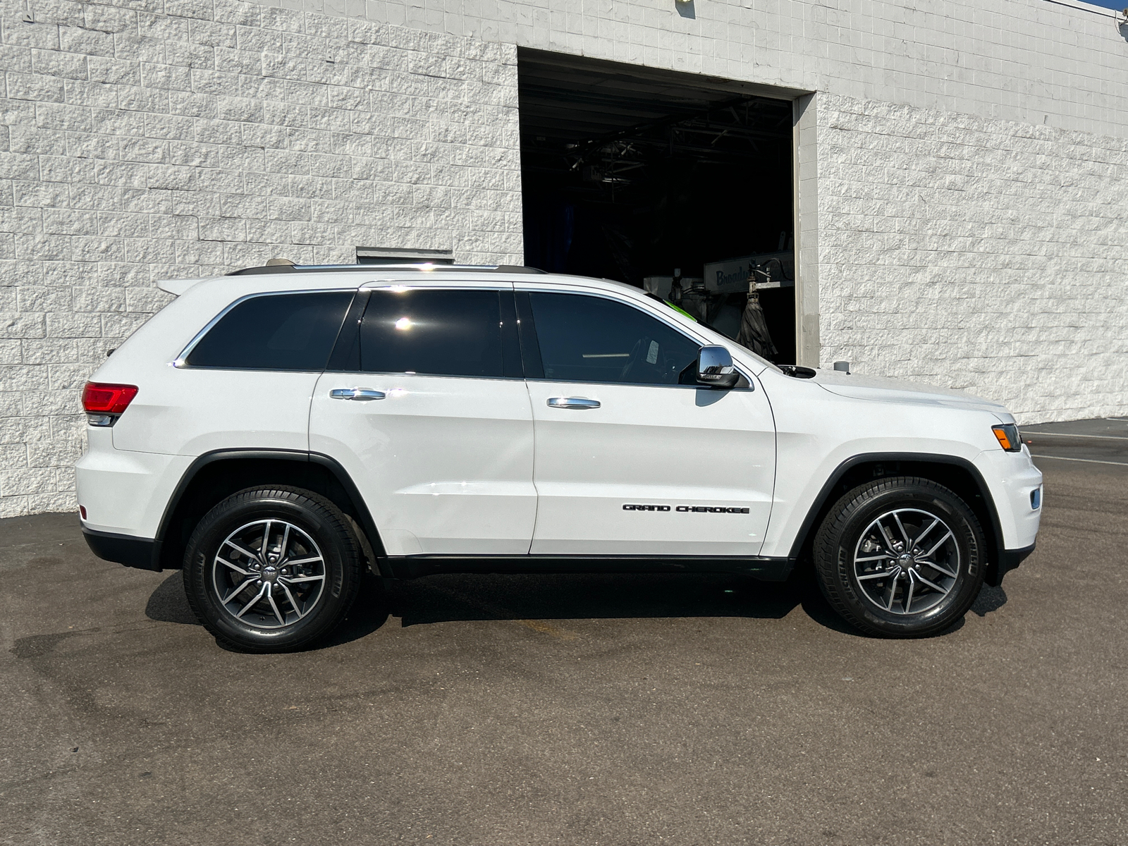 2018 Jeep Grand Cherokee Limited 9